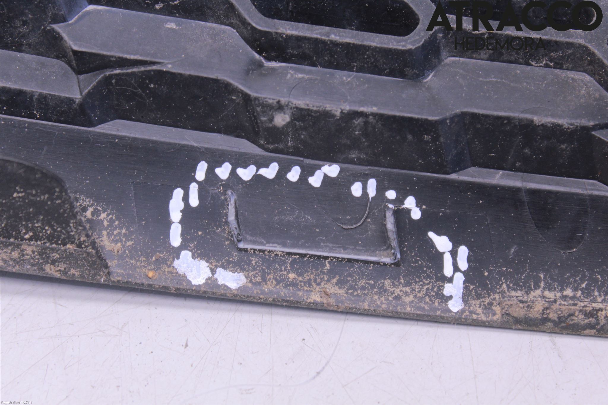 Nissan MICRA 03-07 Grilldel Venstre