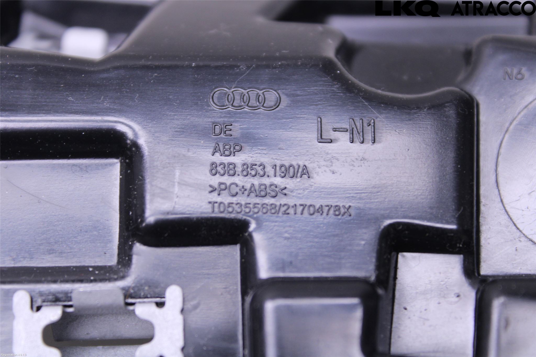 Audi Q3 F3 19- Innr Radio Ramme