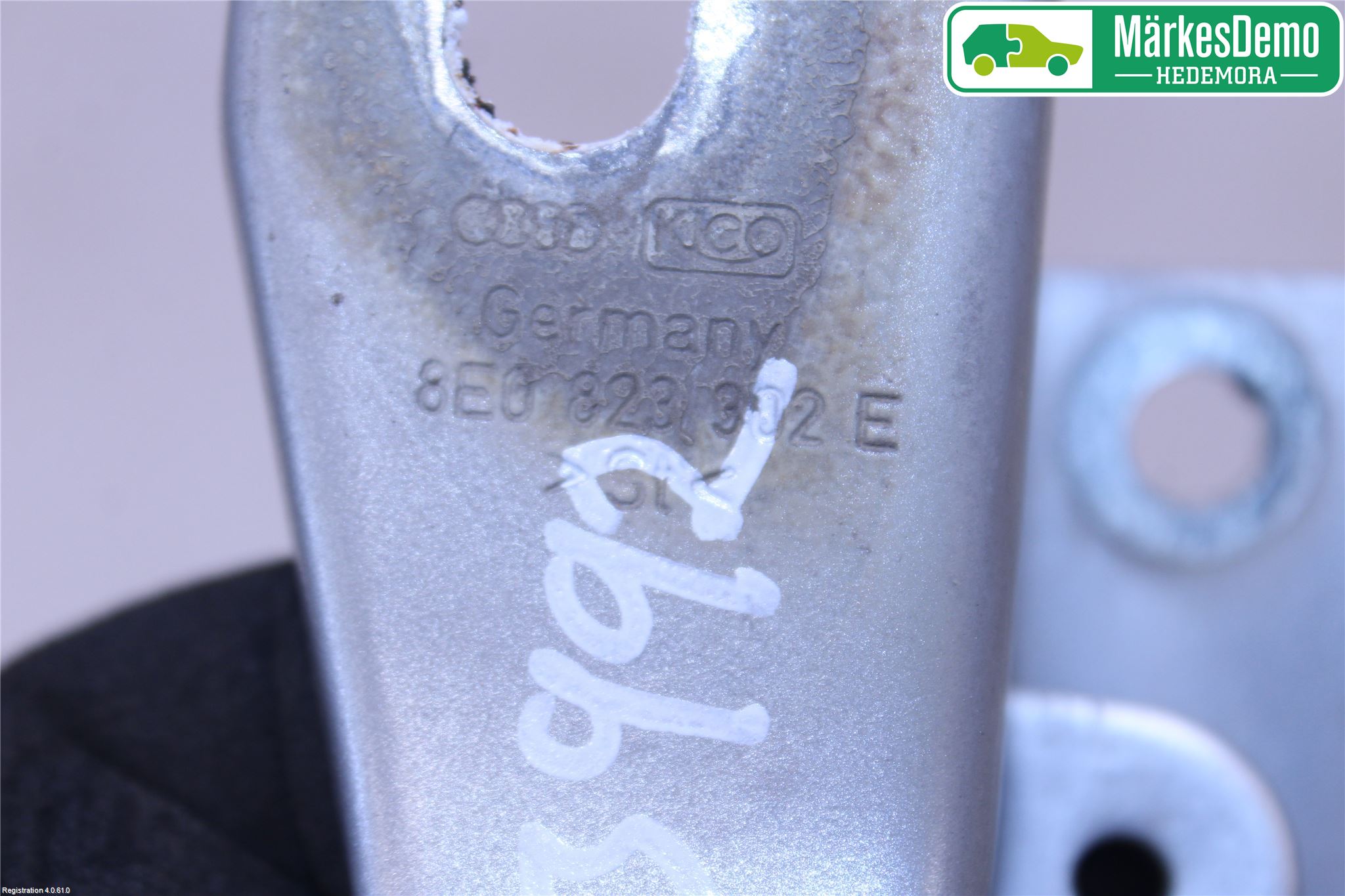 Audi A4/S4 05-07 Panser Hengsel - Hengsler