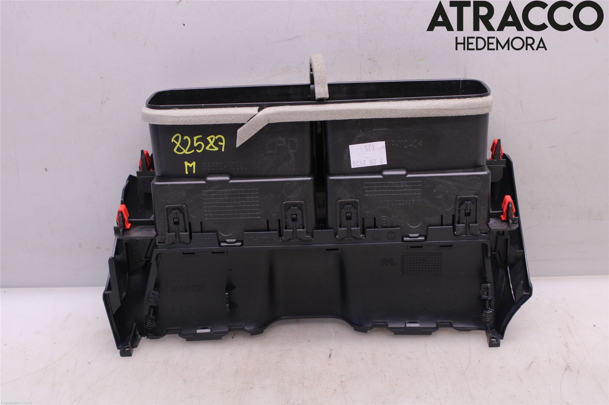 Toyota YARIS XP21 20- Dashbord Kanal - Dyse