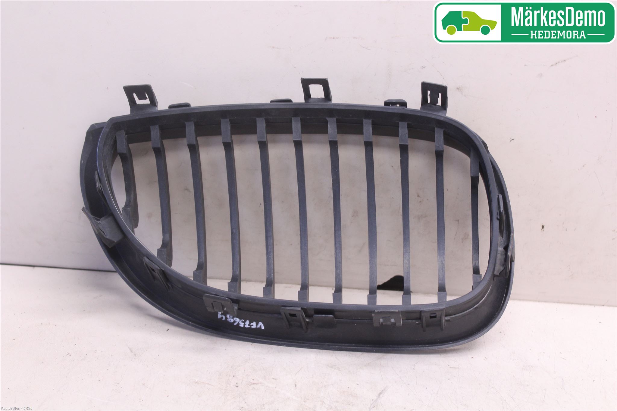 BMW 5 E60/61 Sed/Tou 02-10 Grilldel Venstre