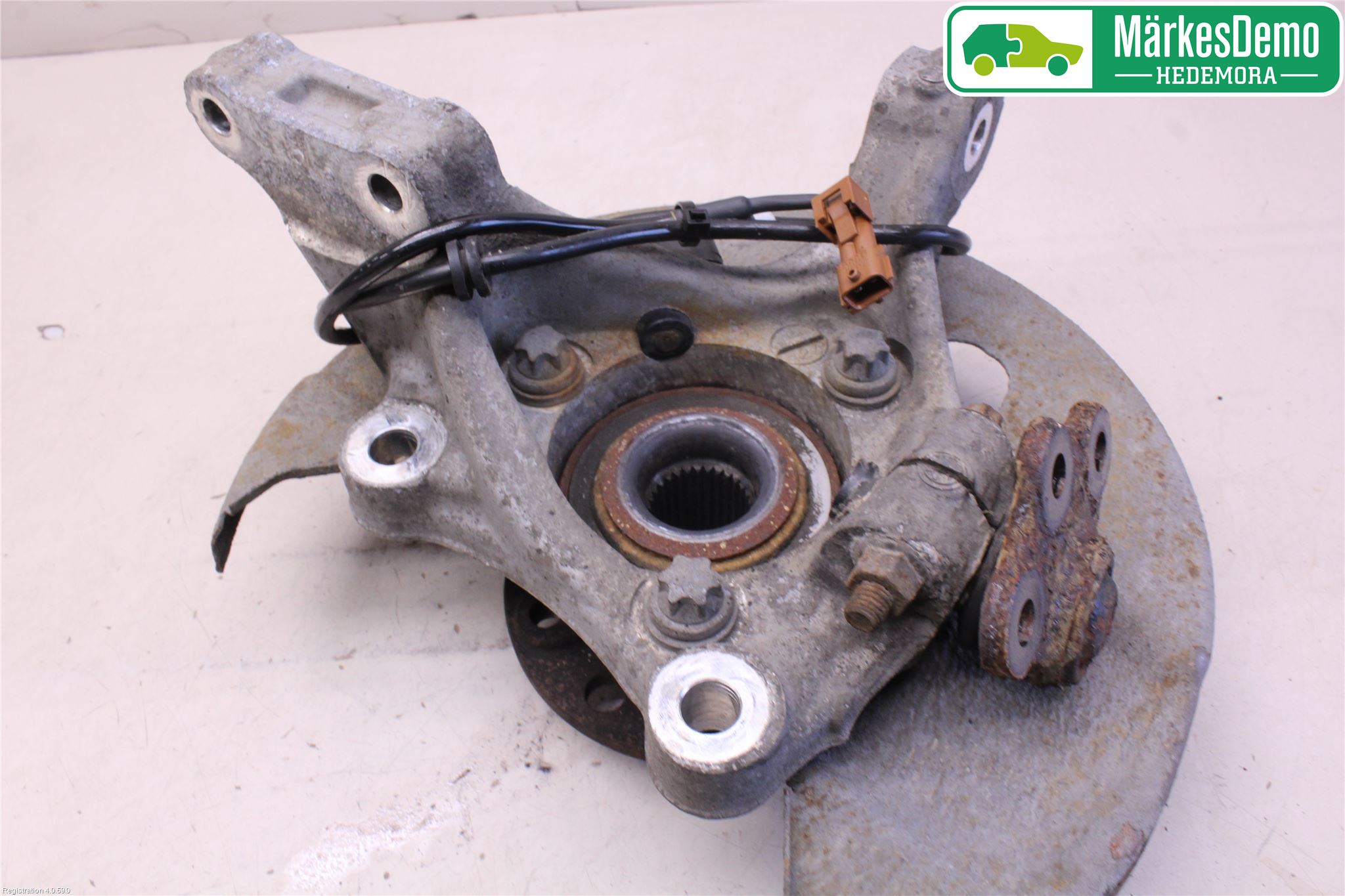 Saab 9-5     06-10 Spindel Hf