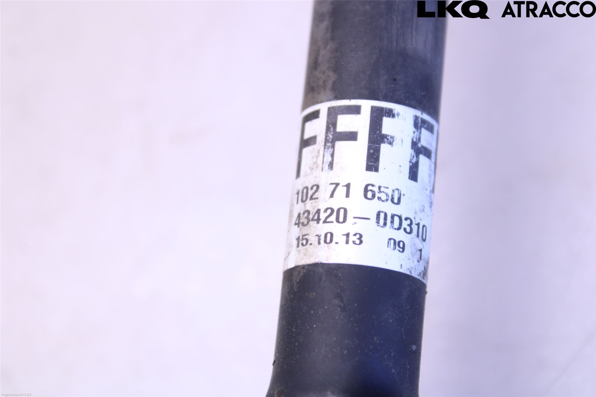 Toyota YARIS XP130 12-14 Drivaksel Foran Kompl Venstre