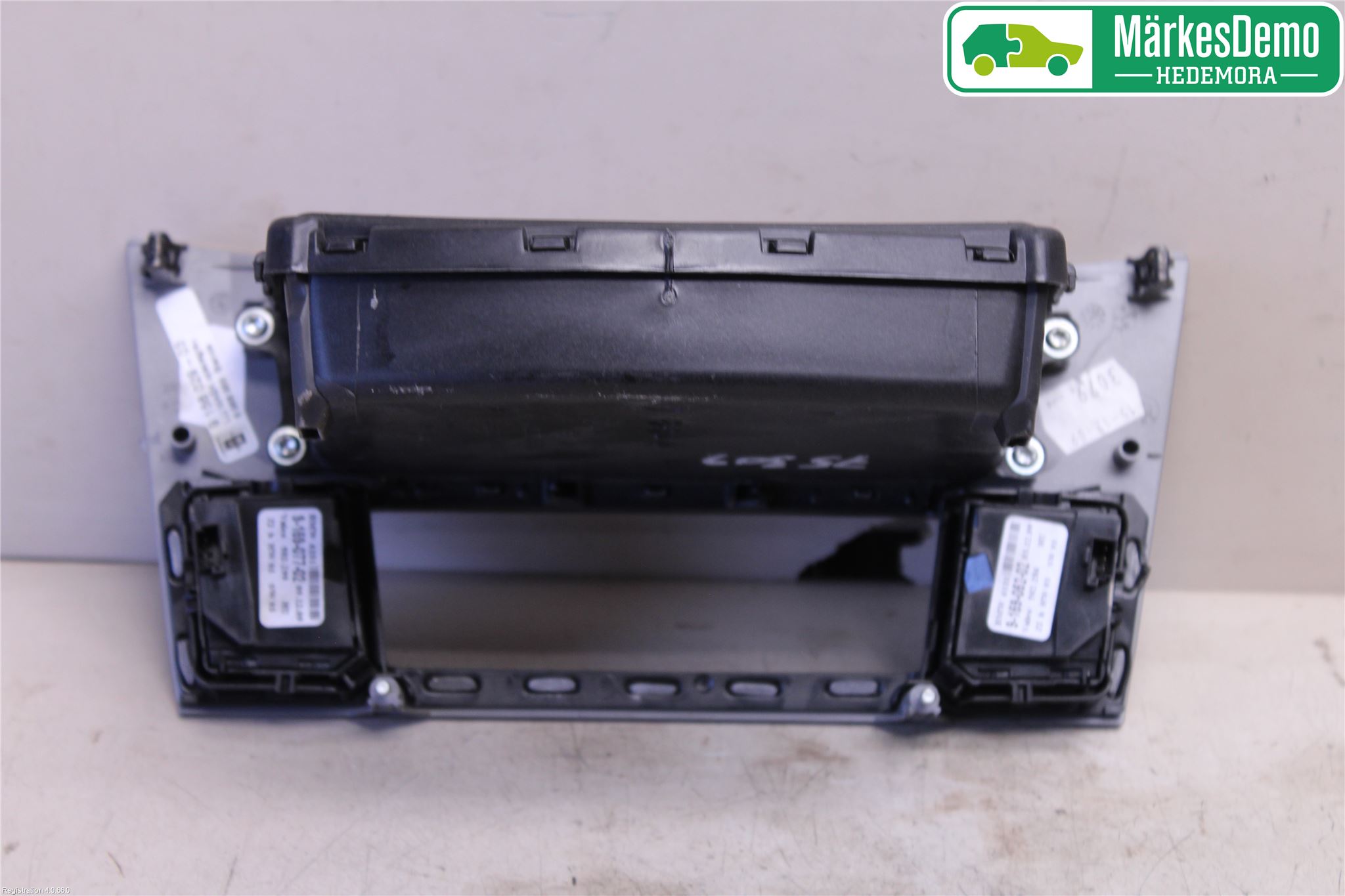 BMW 5 E60/61 Sed/Tou 02-10 Innr Oppbevaringsrom