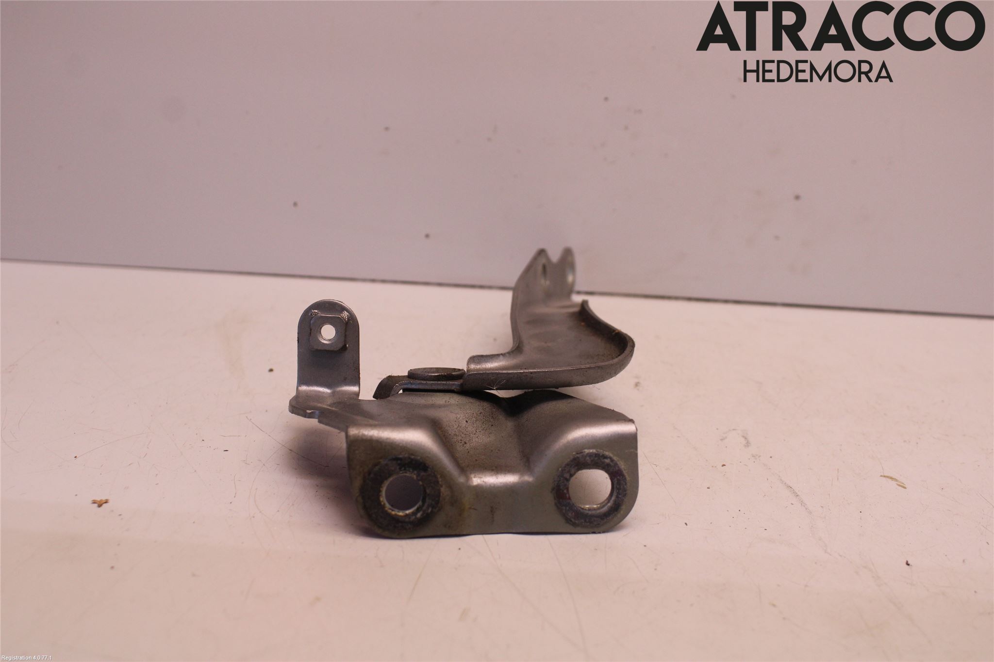 Toyota AVENSIS 16-18 Panser Hengsel - Hengsler