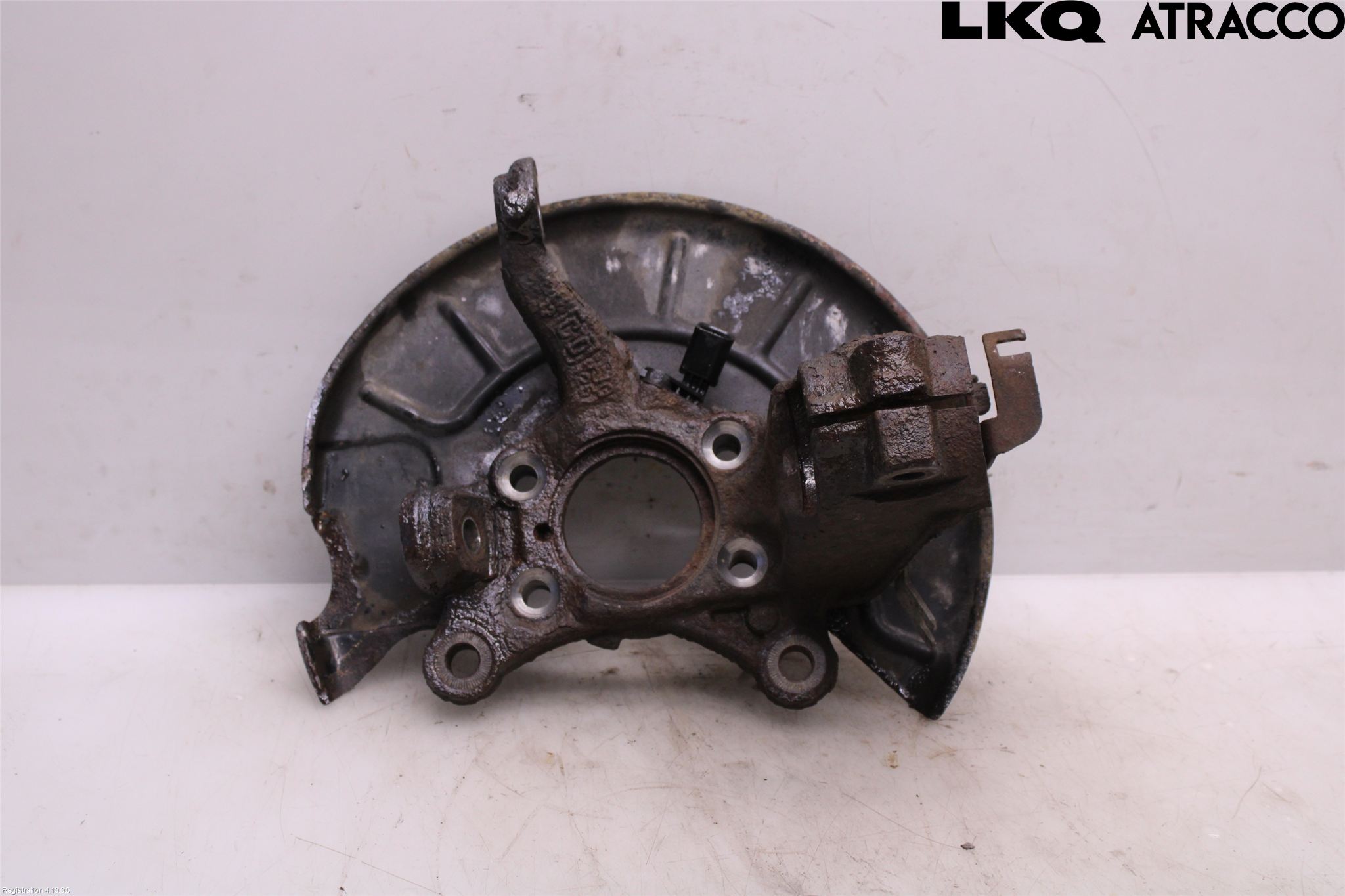 Volkswagen VW CADDY 11-15 Spindel Vf