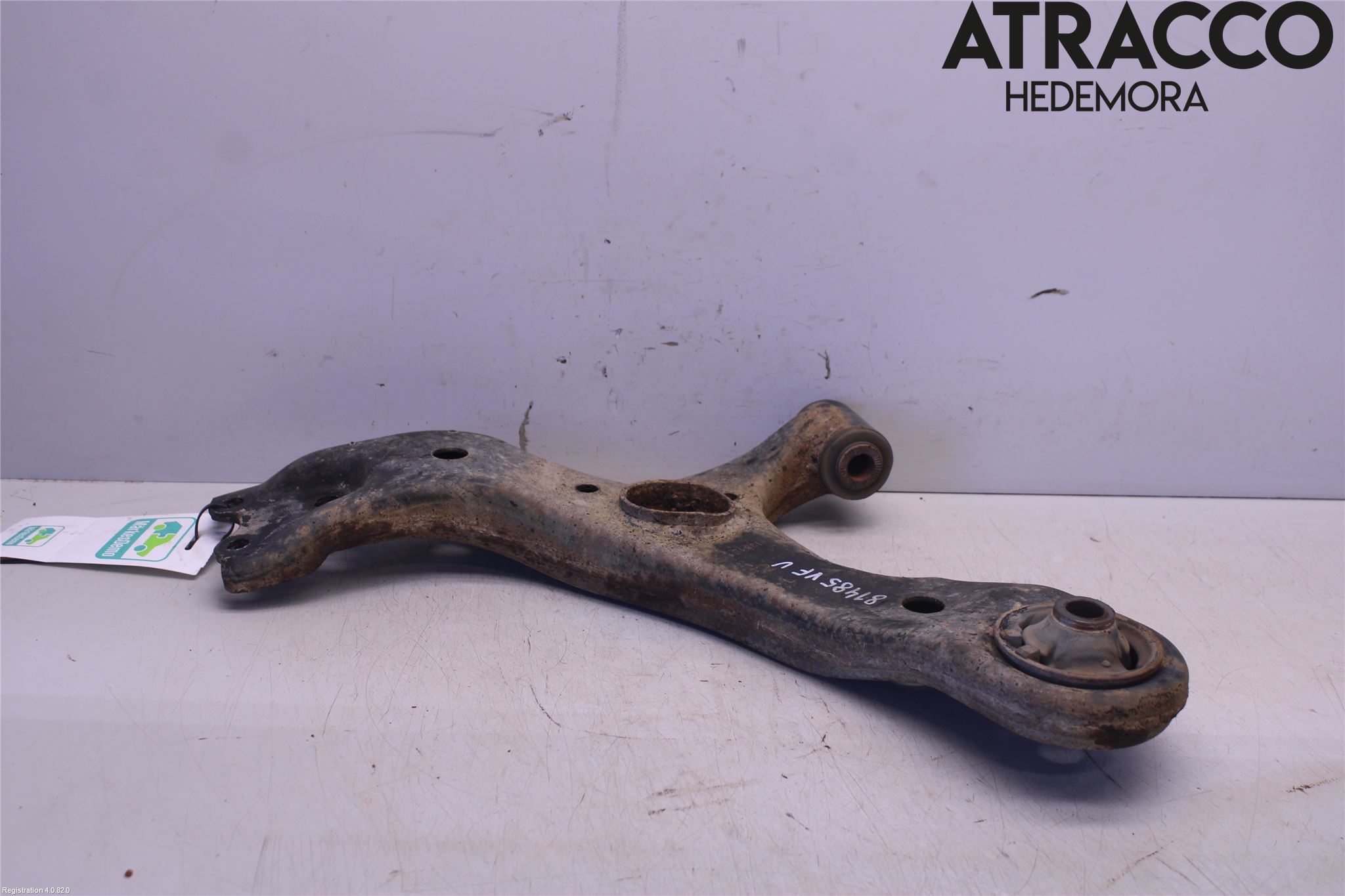 Toyota AVENSIS 09-15 Bærearm Foran Venstre Nedre