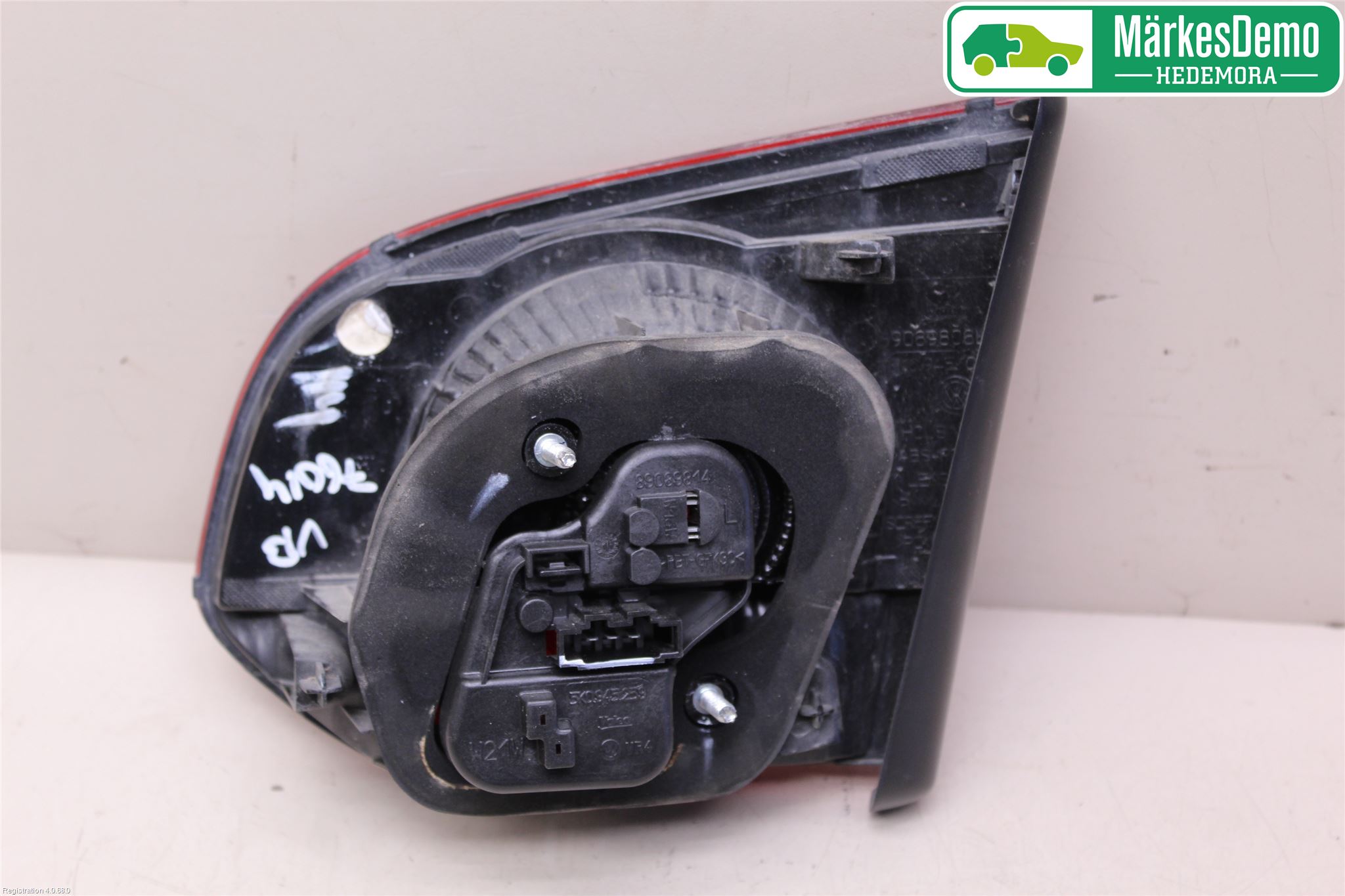 Volkswagen VW GOLF VI 09-13 Baklykt Venstre  På Luke(Indre