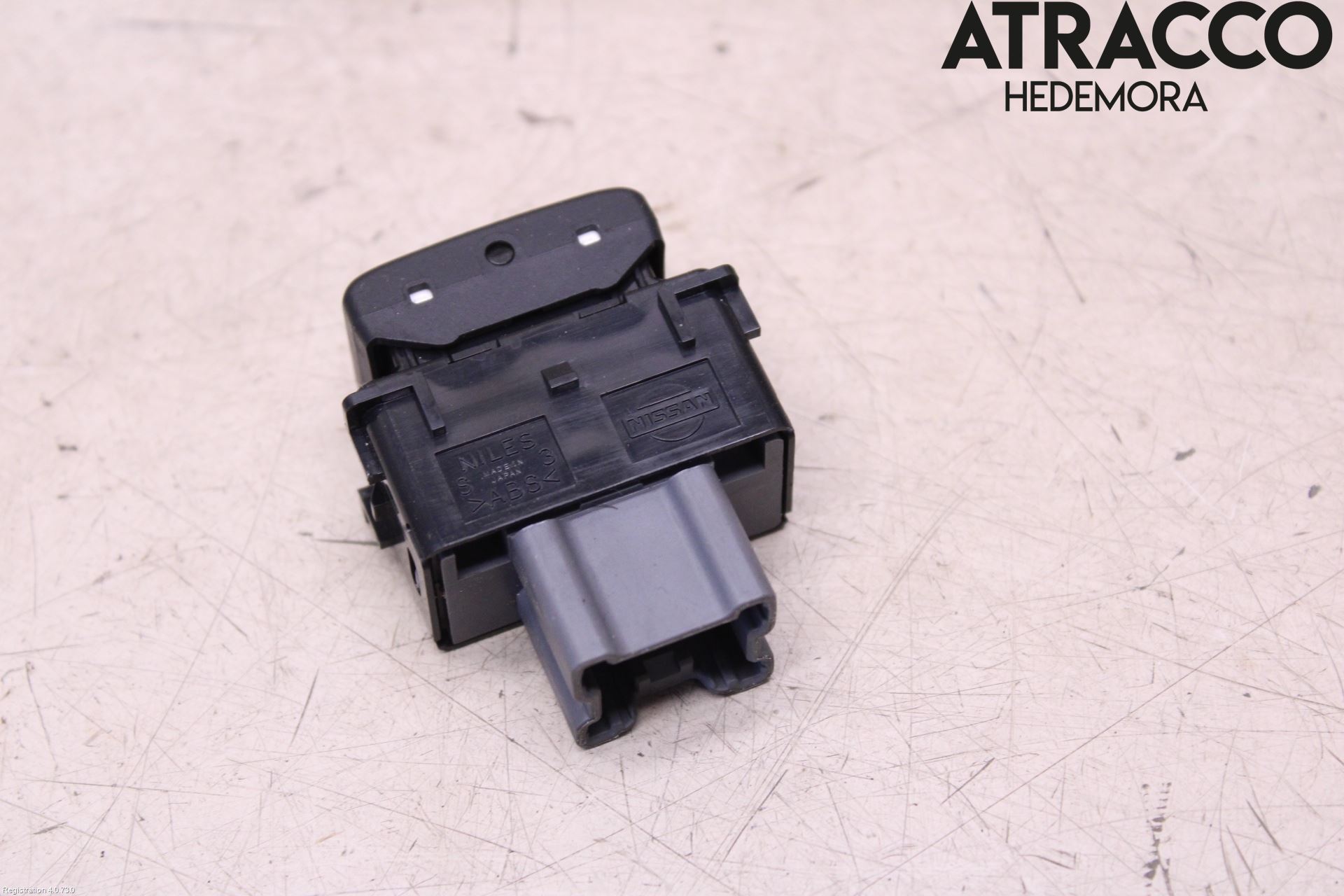 Nissan NAVARA 05-16 Bryter Varmesete