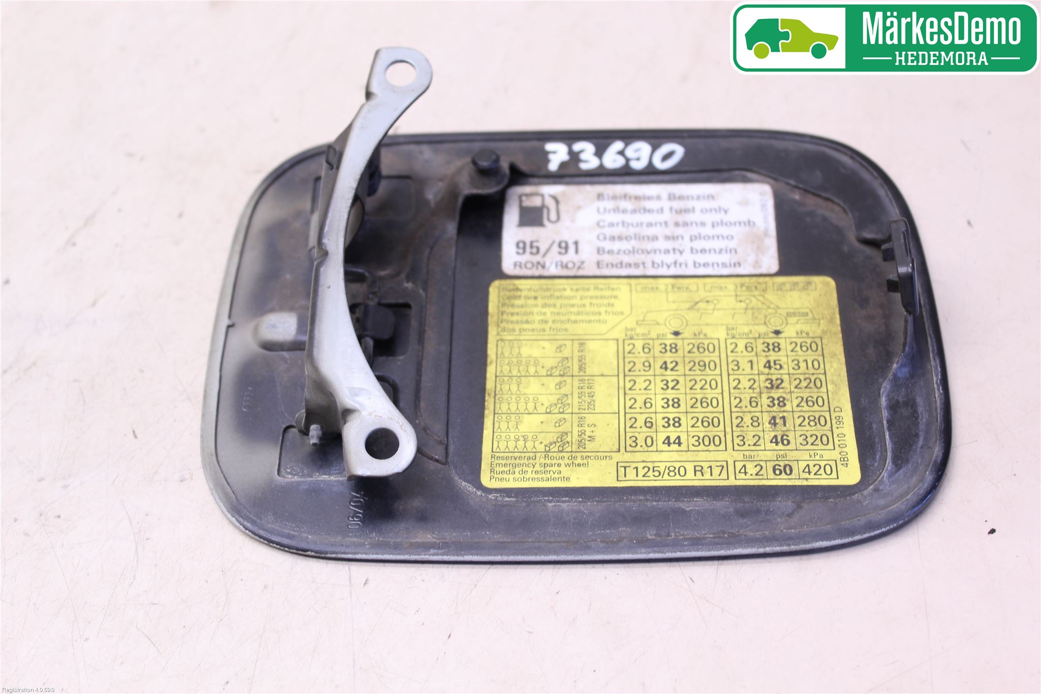Audi A6/S6     97-05 Drivstoff Tankluke