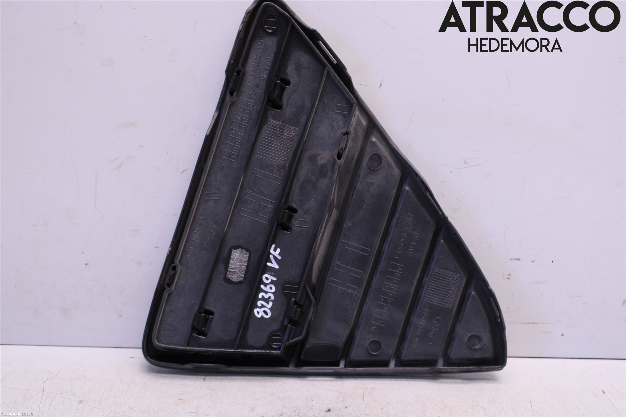 Ford FOCUS 11-14 Grilldel Venstre