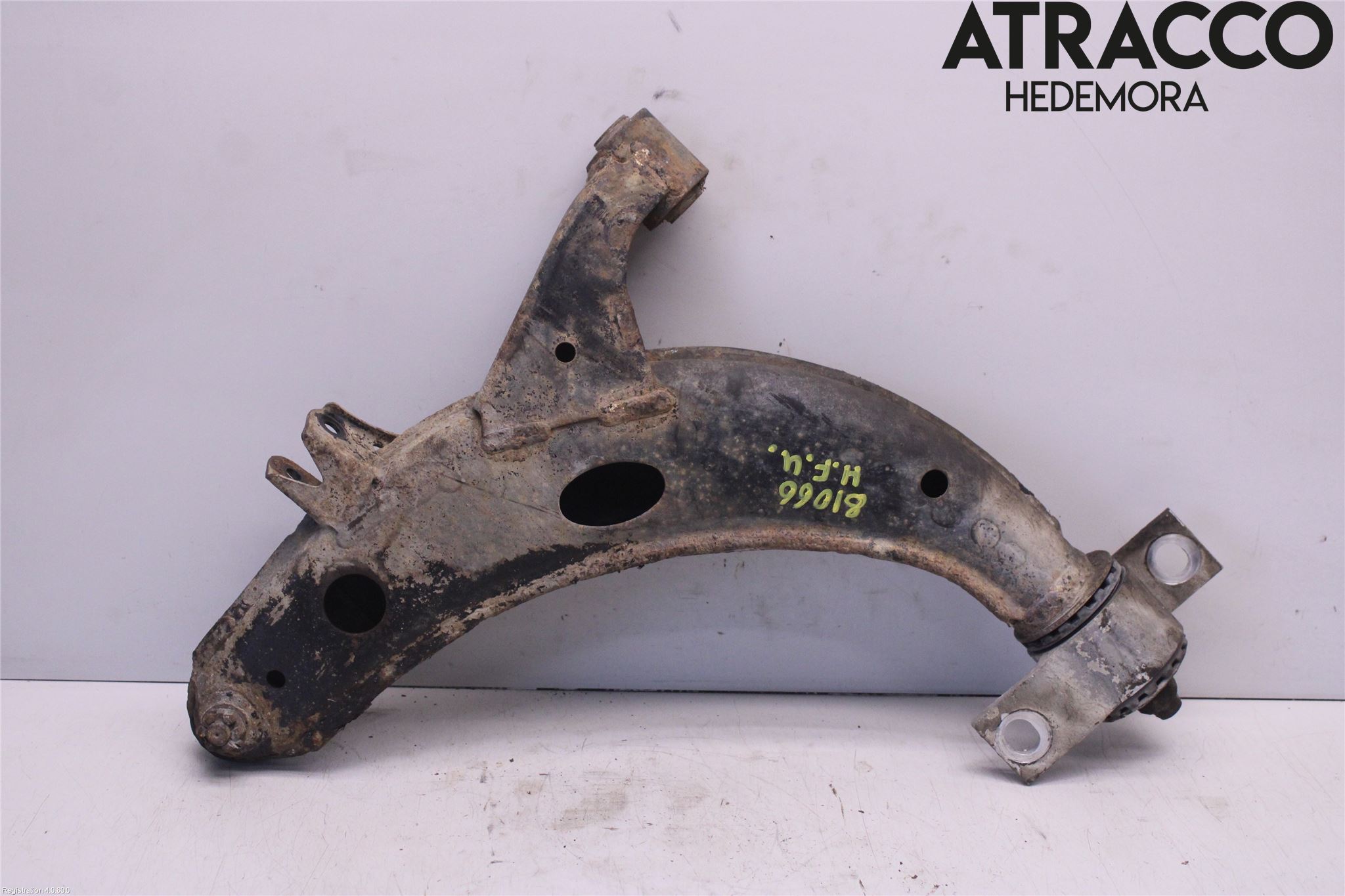 Subaru LEGACY    99-03 Bærearm Foran Høyre Nedre