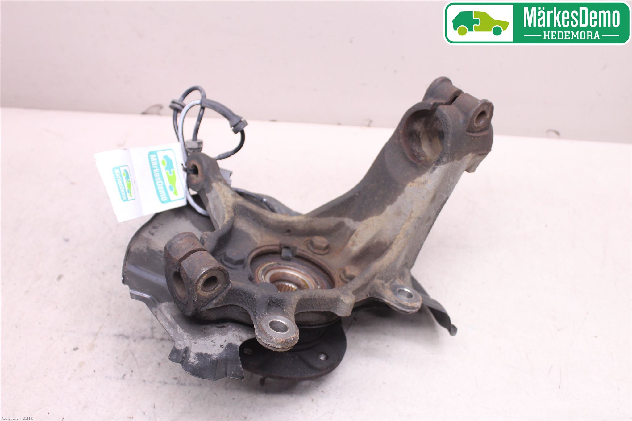 Nissan QASHQAI 14-17 Spindel Vf