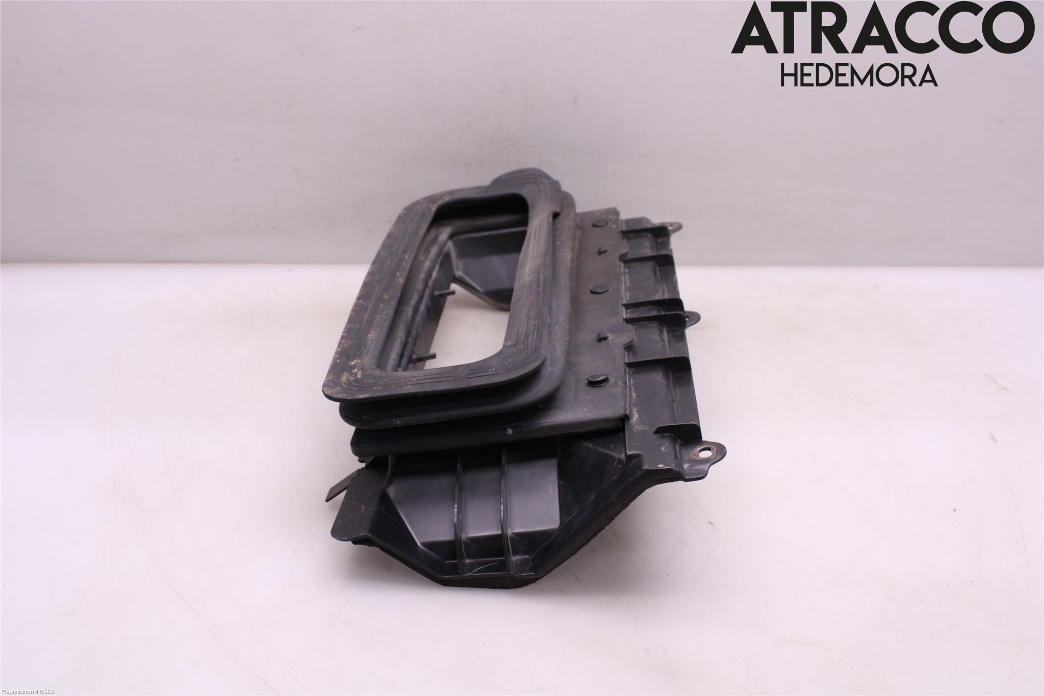 Toyota HI-ACE 06-12 Luftstyring Front