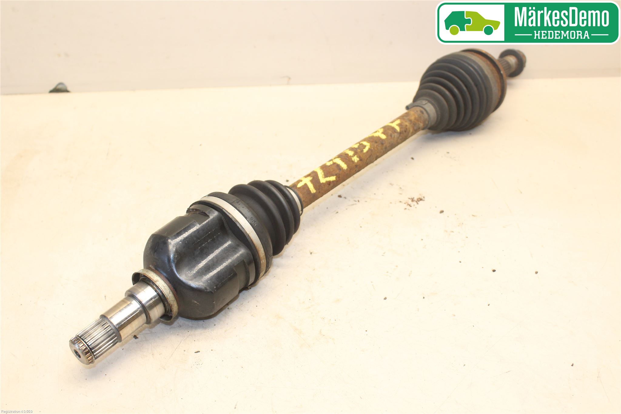 Toyota AURIS 07-09 Drivaksel Foran Kompl Venstre