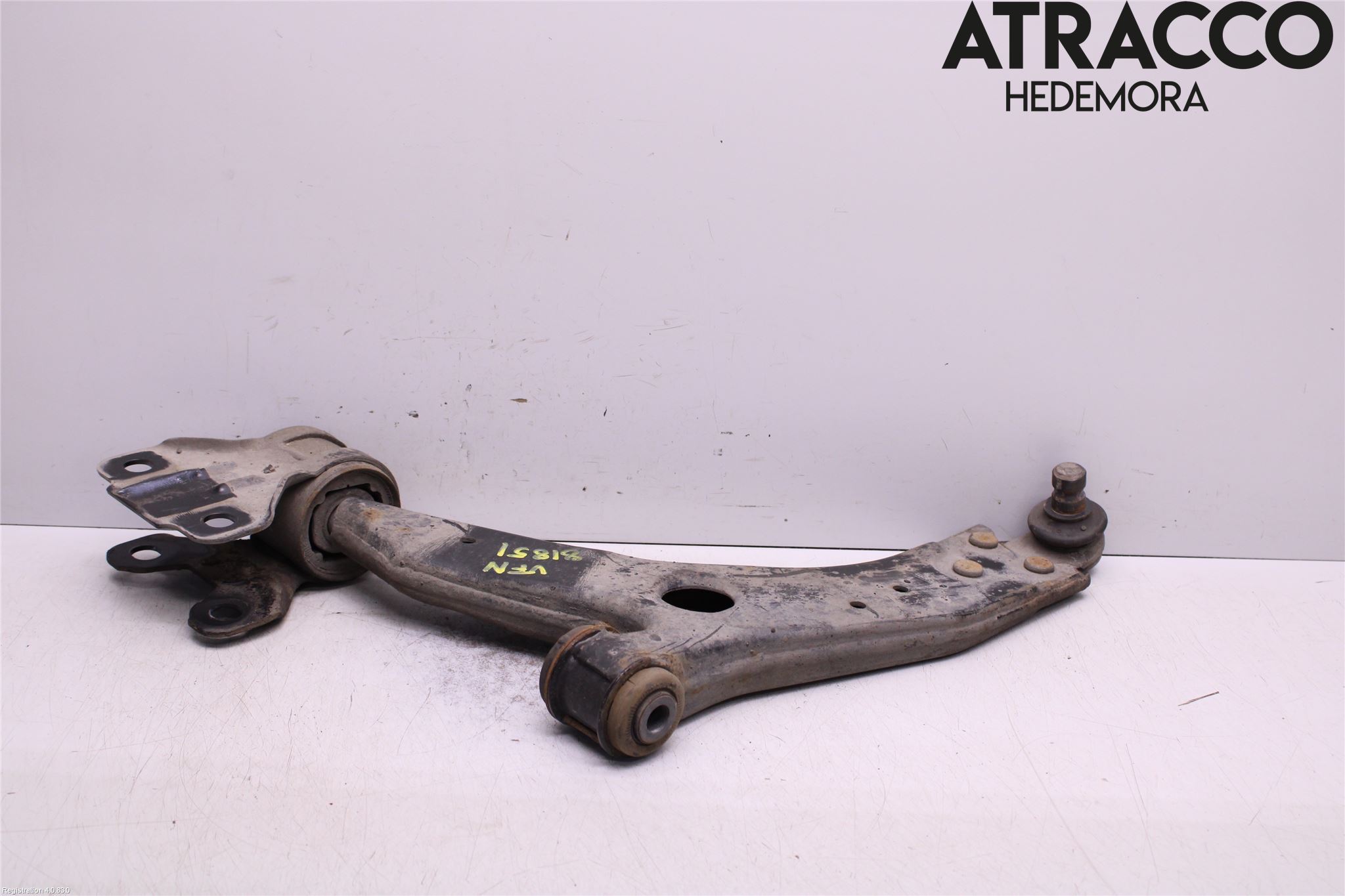 Ford FOCUS 11-14 Bærearm Foran Venstre Nedre
