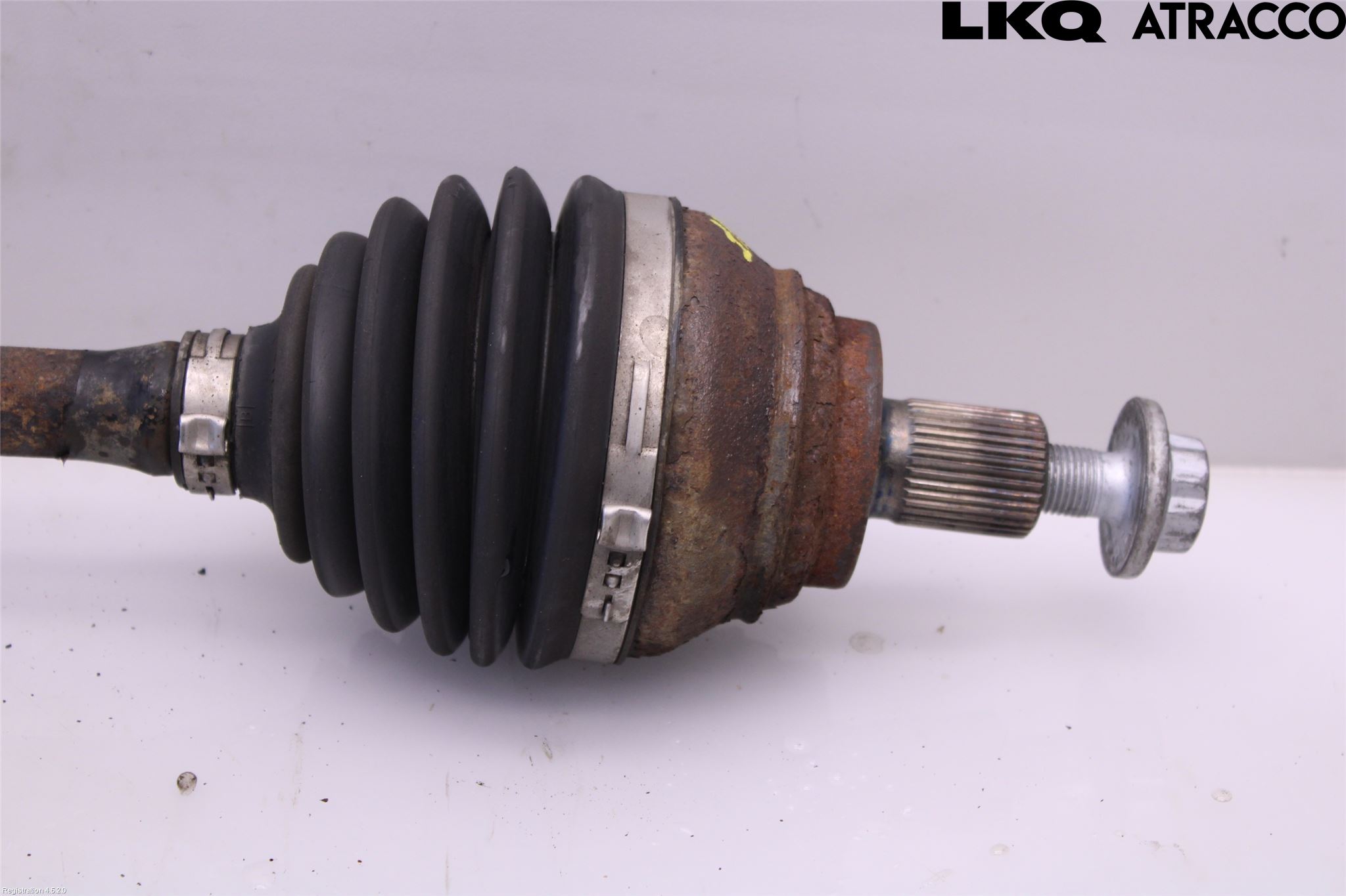 Volkswagen VW PASSAT 15-19 Drivaksel Foran Kompl Venstre