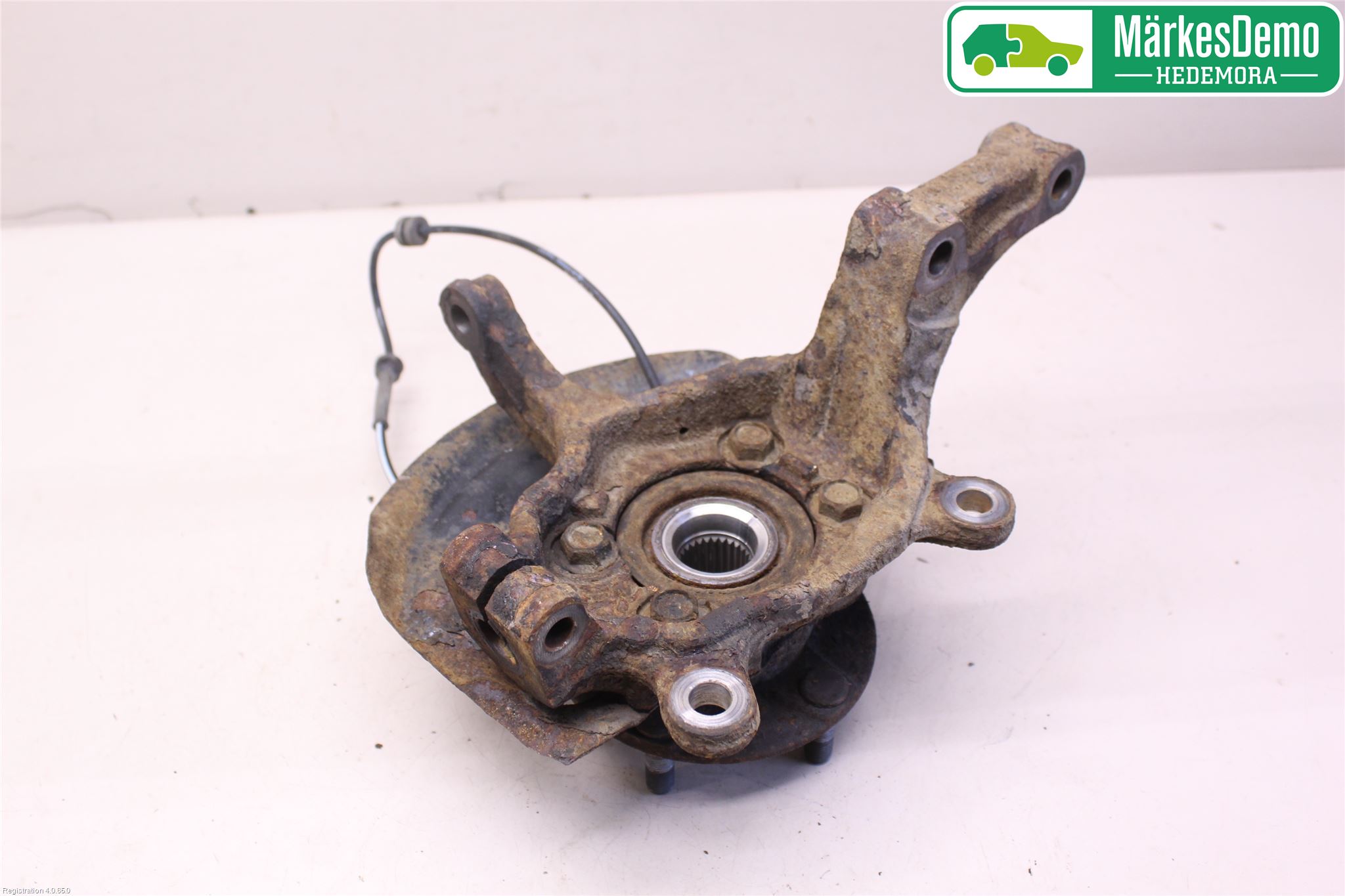 Nissan QASHQAI   07-10 Spindel Vf