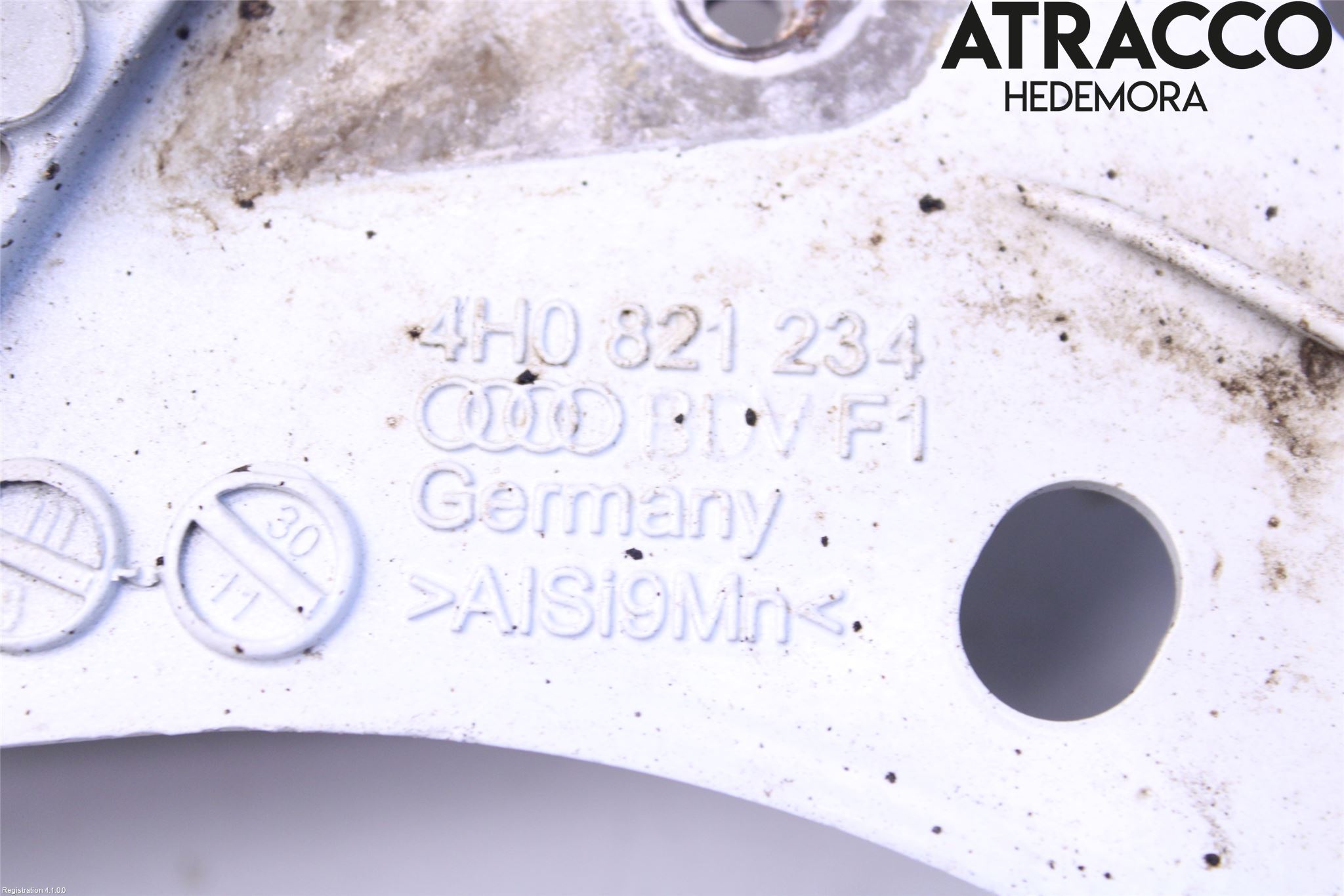 Audi A8/S8 4H 10-17 Fenderfeste Foran Høy