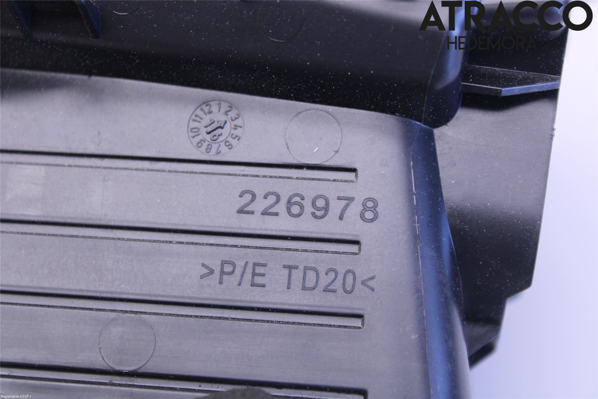 Renault TRAFIC/E-TECH 15- Dashbord Kanal - Dyse