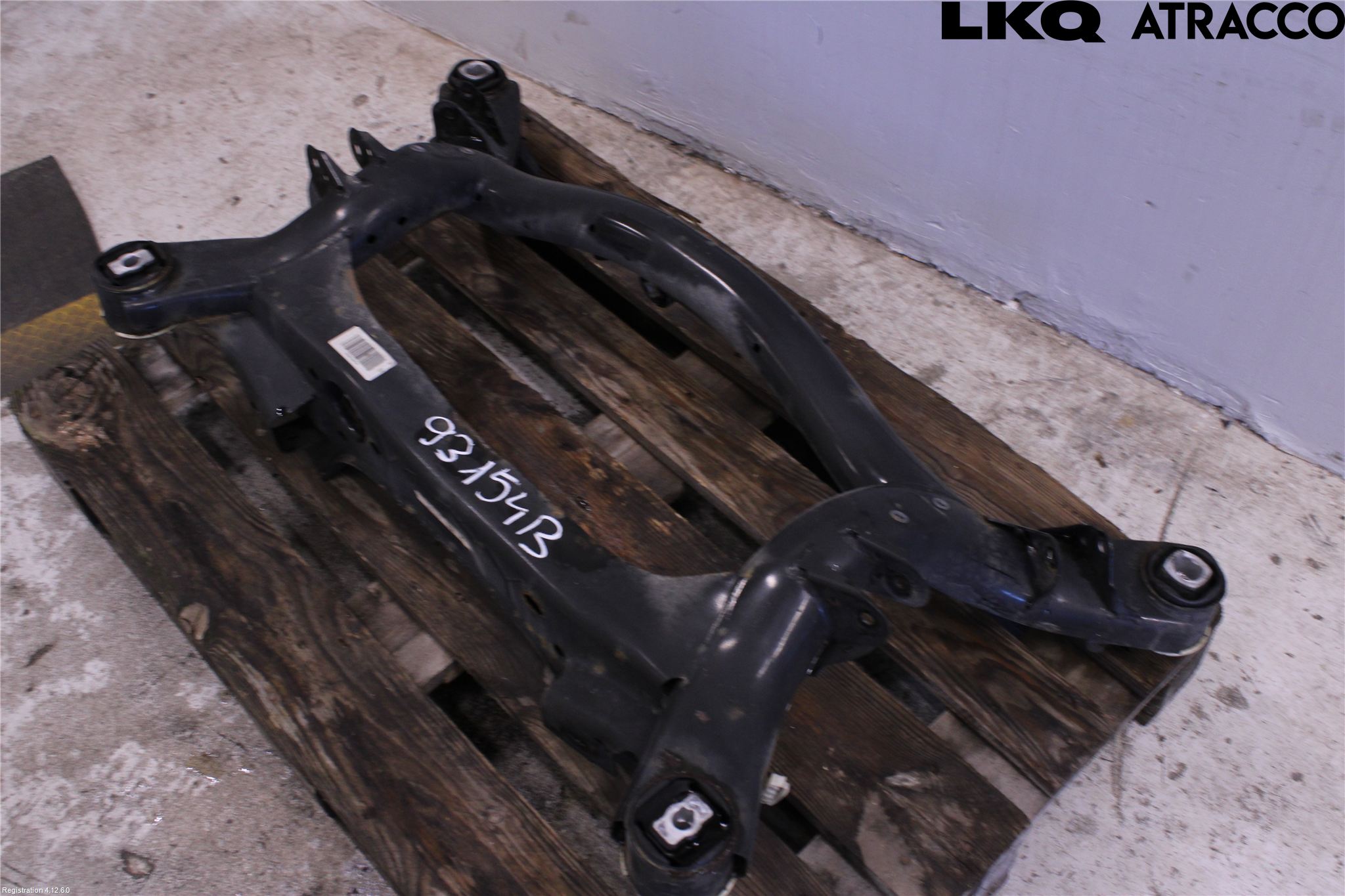 BMW 4 F32/F33/F82/F83 13-20 Bakaksel Feste Travers-Ramme