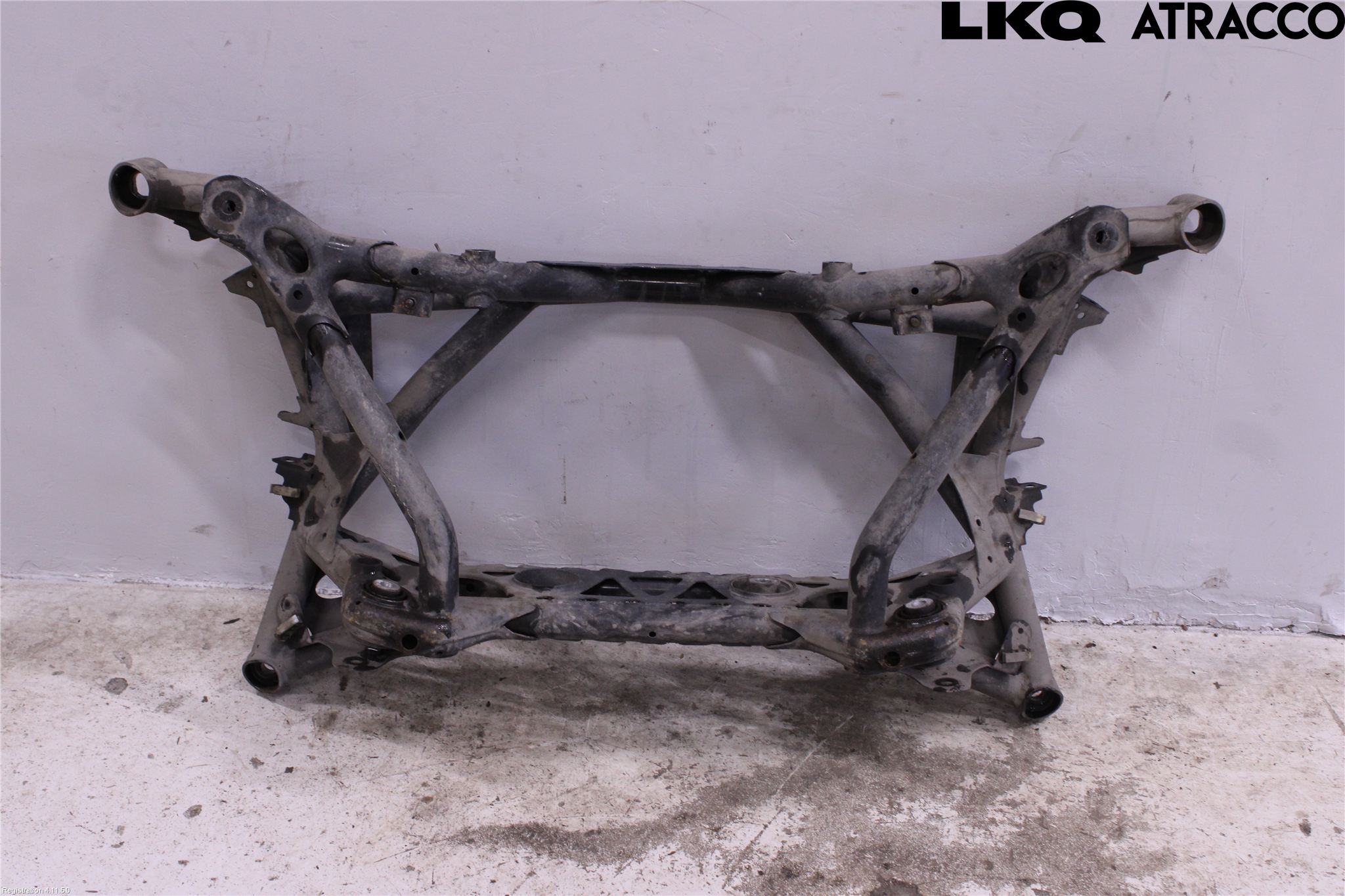BMW 3 F30/F31/F80 12-19 Bakaksel Feste Travers-Ramme
