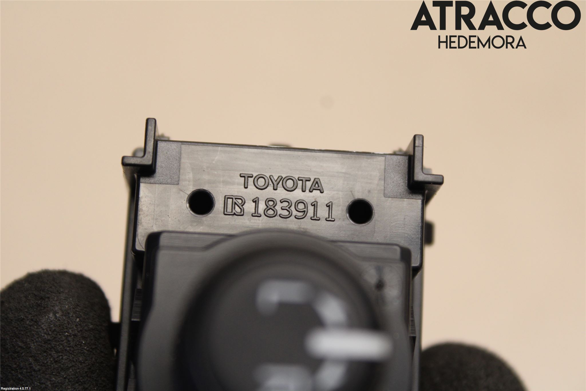 Toyota YARIS XP21 20- Bryter Speil