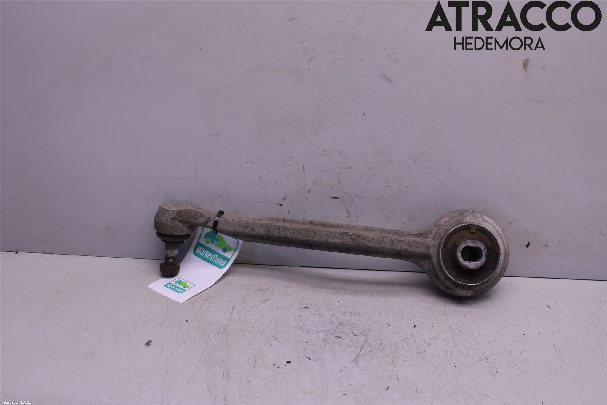 Mercedes-Benz MB CLK (C209) 02-09 Bærearm Foran Venstre Nedre