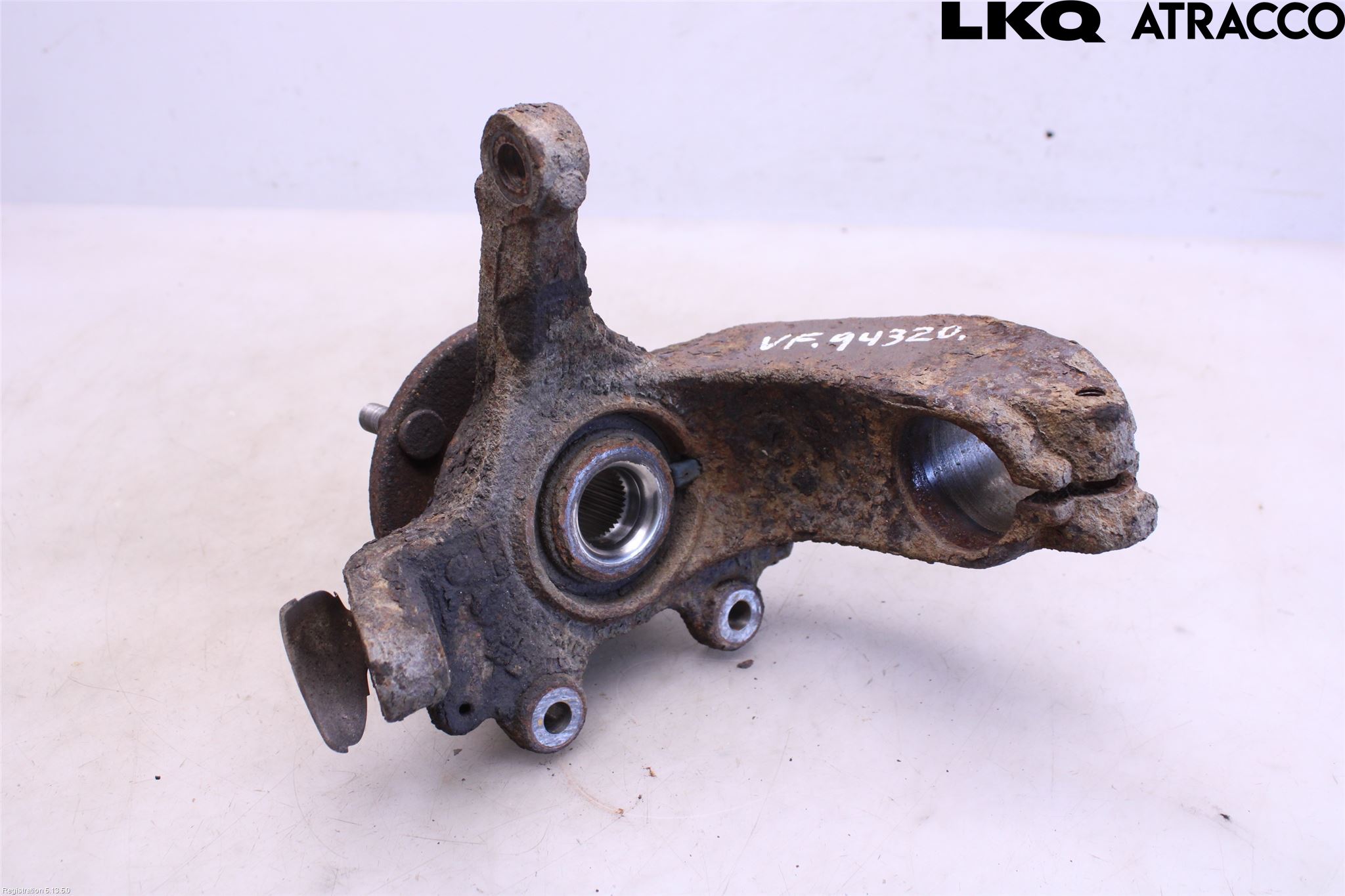 Ford FOCUS 08-11 Spindel Vf