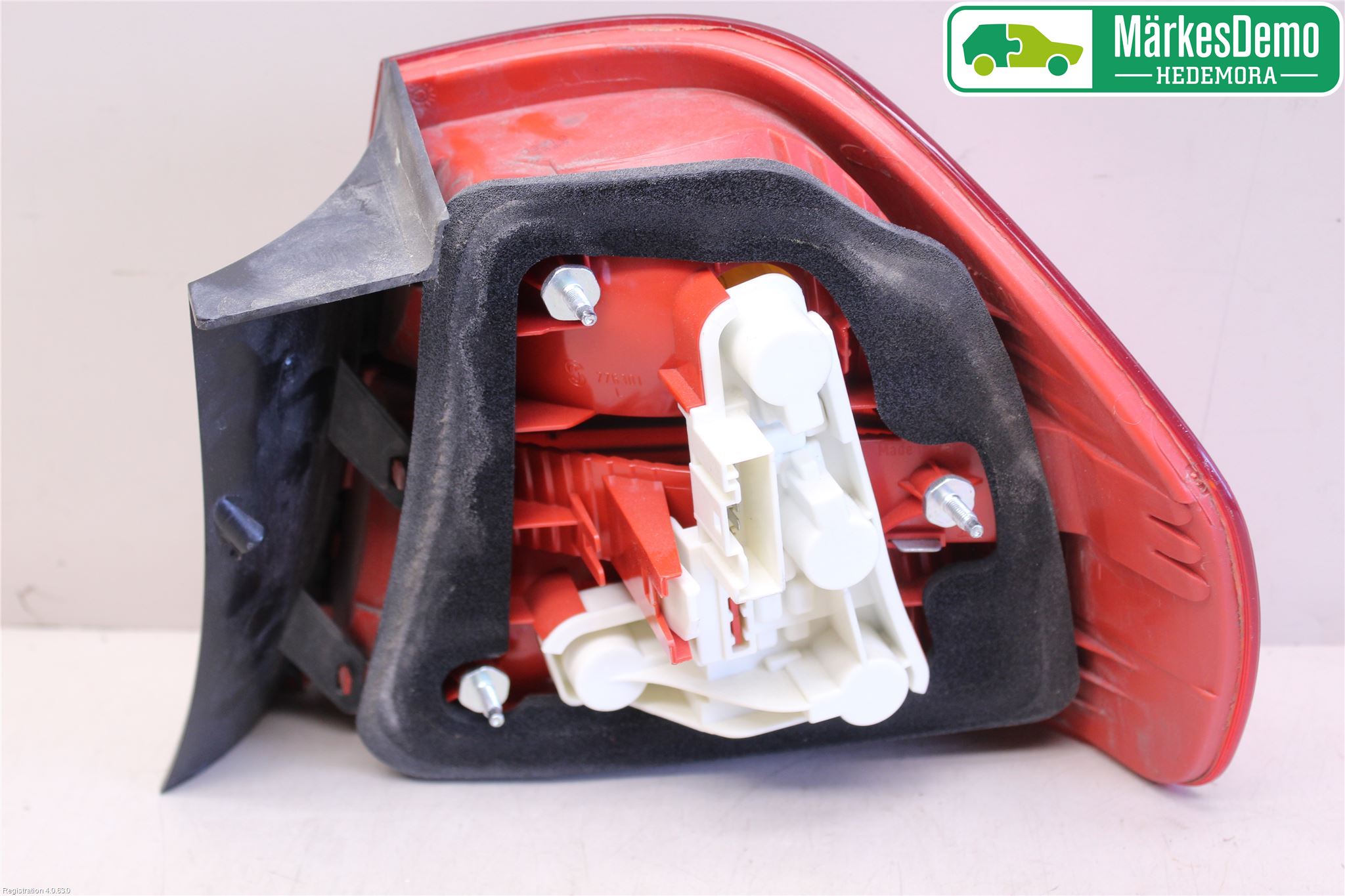 BMW 3 E90/91 SED/TOU 05-12 Baklykt Venstre