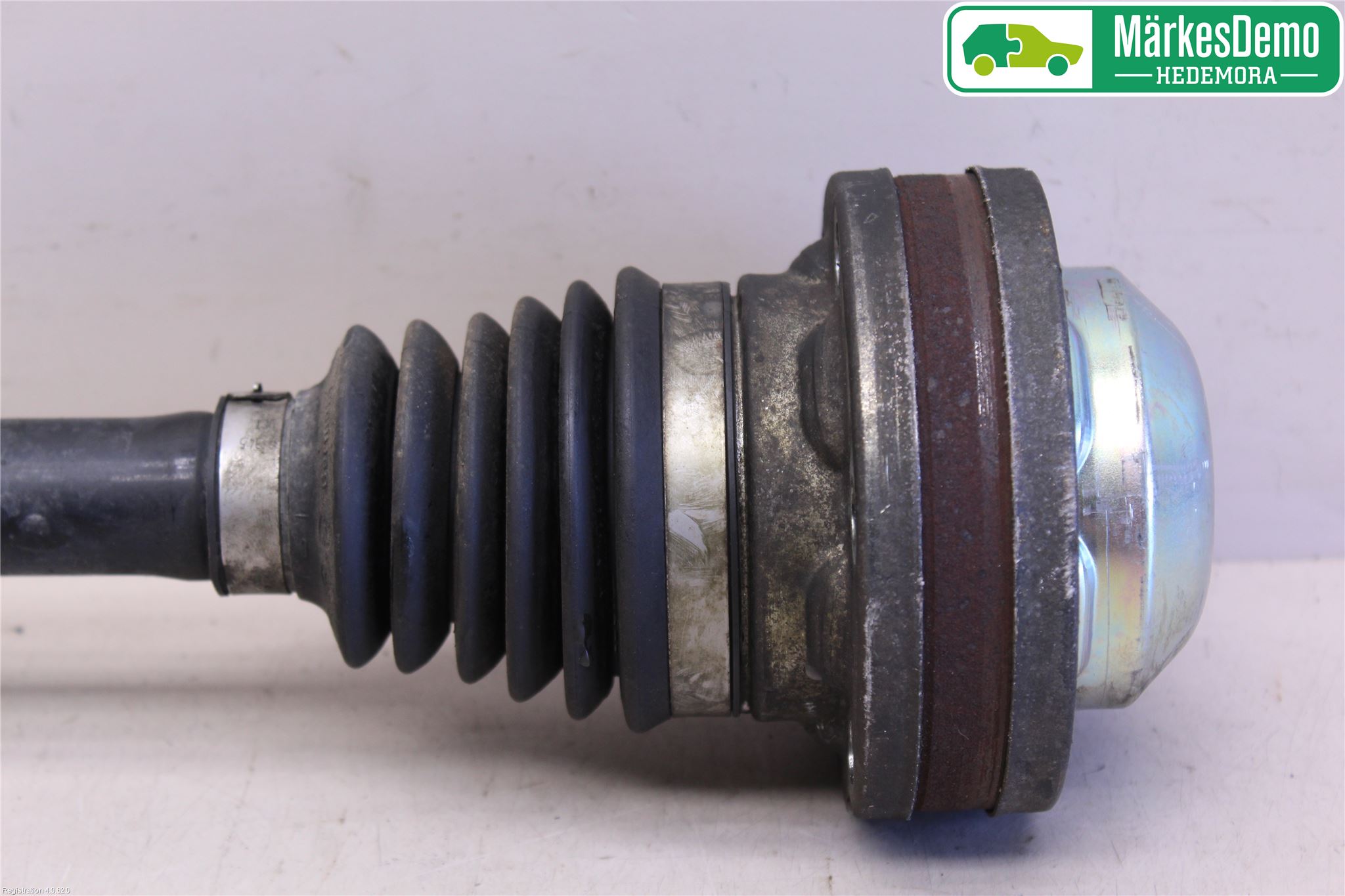 Volkswagen VW CADDY 11-15 Drivaksel Foran Kompl Venstre