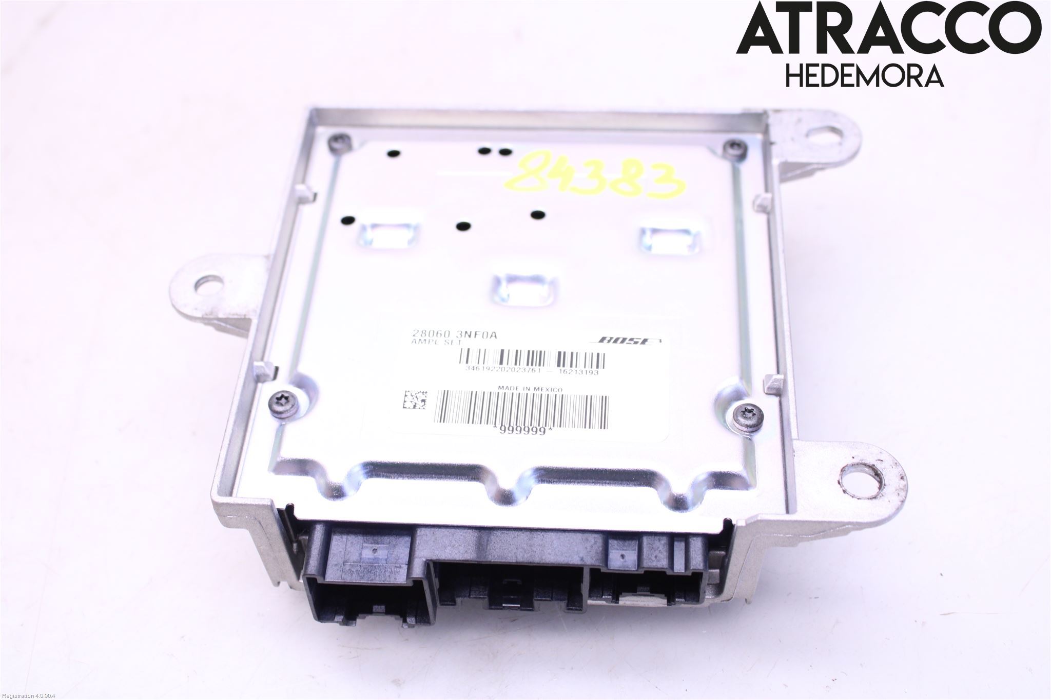 Nissan LEAF 11-17 Stereo Forsterker