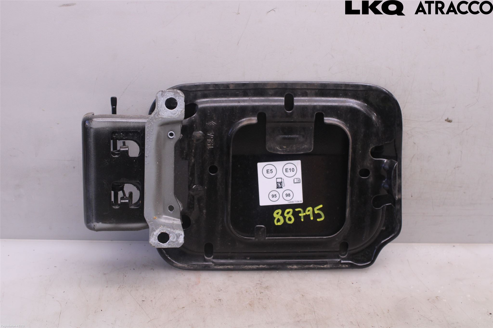 Dacia DUSTER 18-24 Drivstoff Tankluke