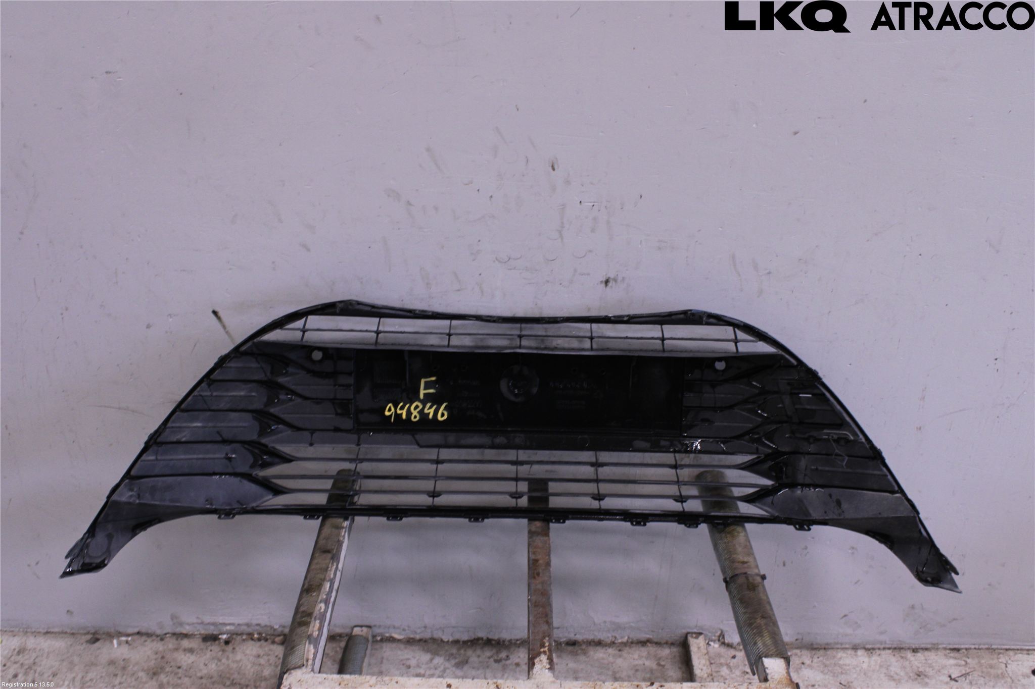 Toyota YARIS XP130 15-20 Grilldel Midt