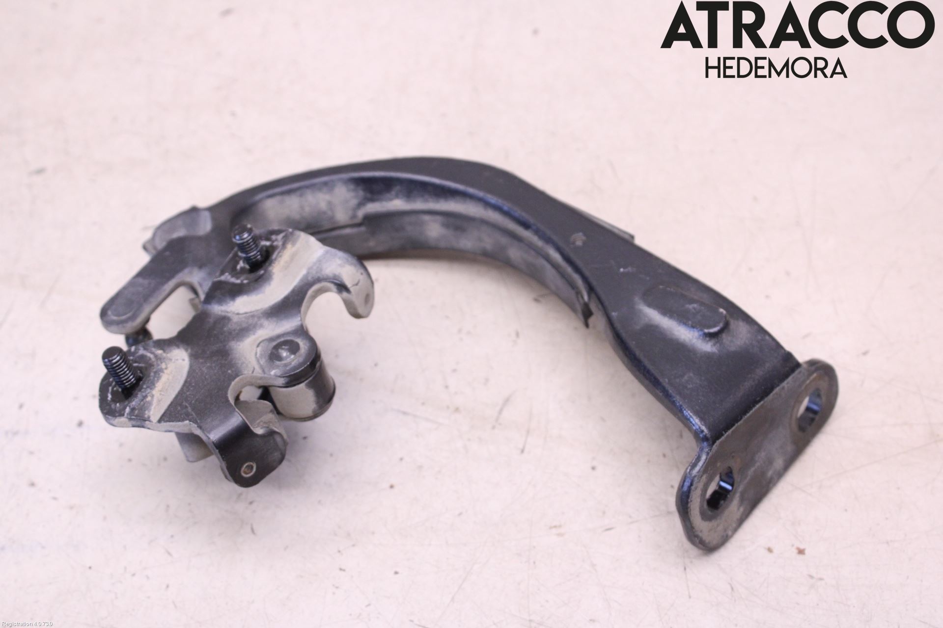 BMW 5 F10/F11/F18 09-17 Bakluke Hengsel Venstre