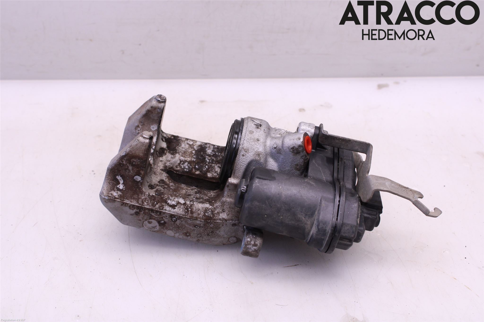 BMW 5 G30/G31/F90 17-23 Bremsecaliper Bak Venstre