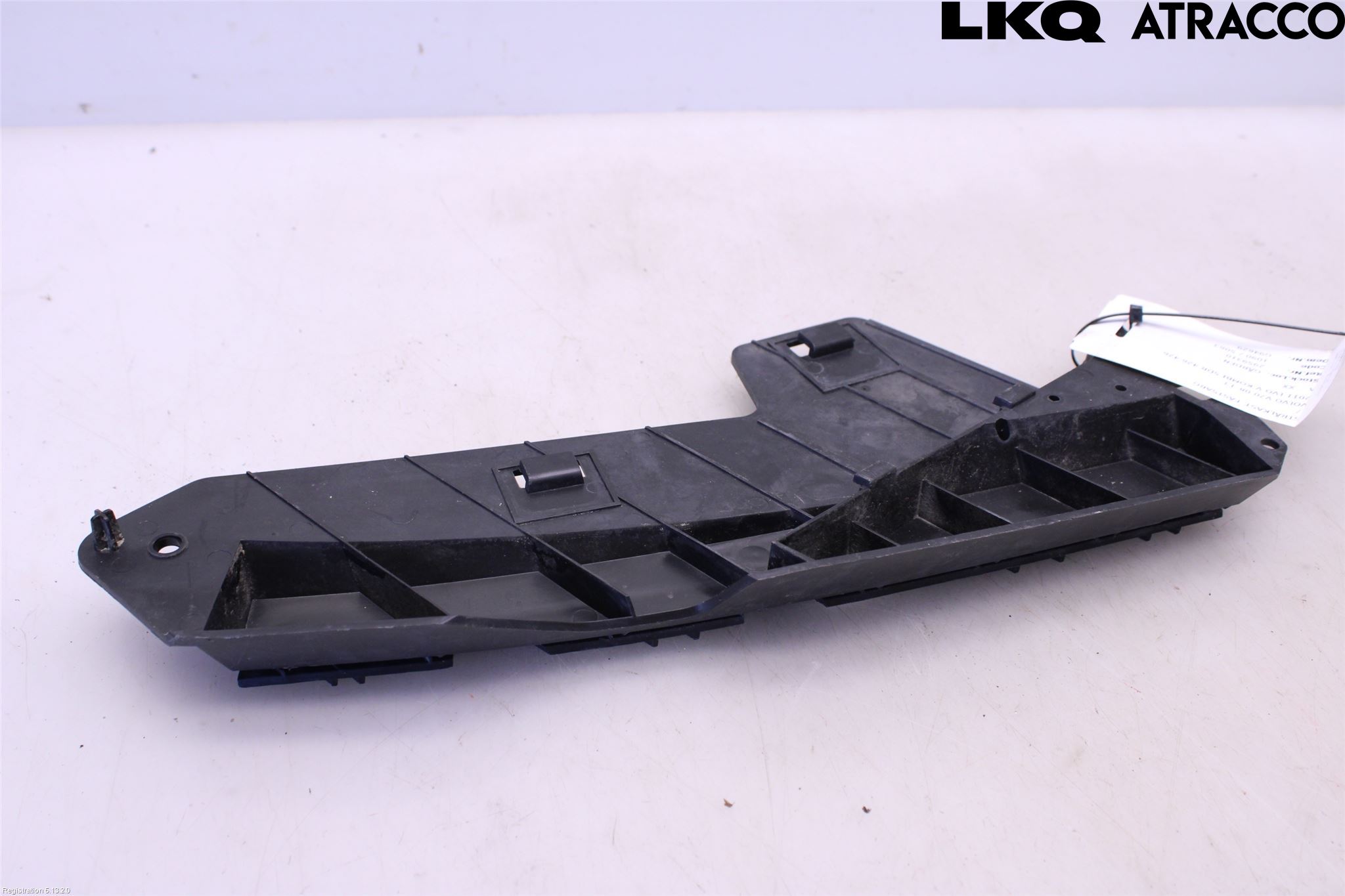 Volvo V70 08-13 Frontlykt Holder-Feste