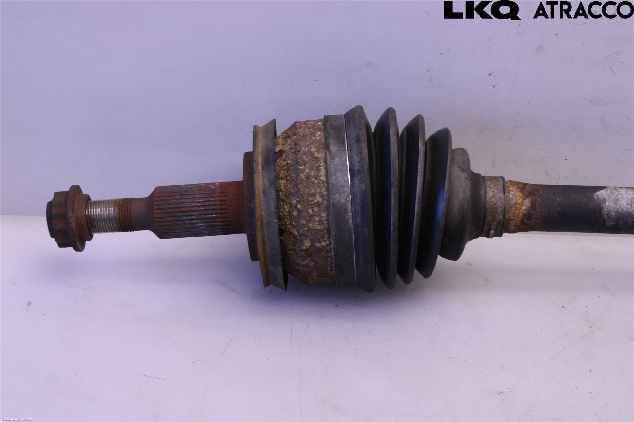 Volkswagen VW TRANSP/CARAVELLE (T5) 04-15 Drivaksel Foran Kompl Høyre