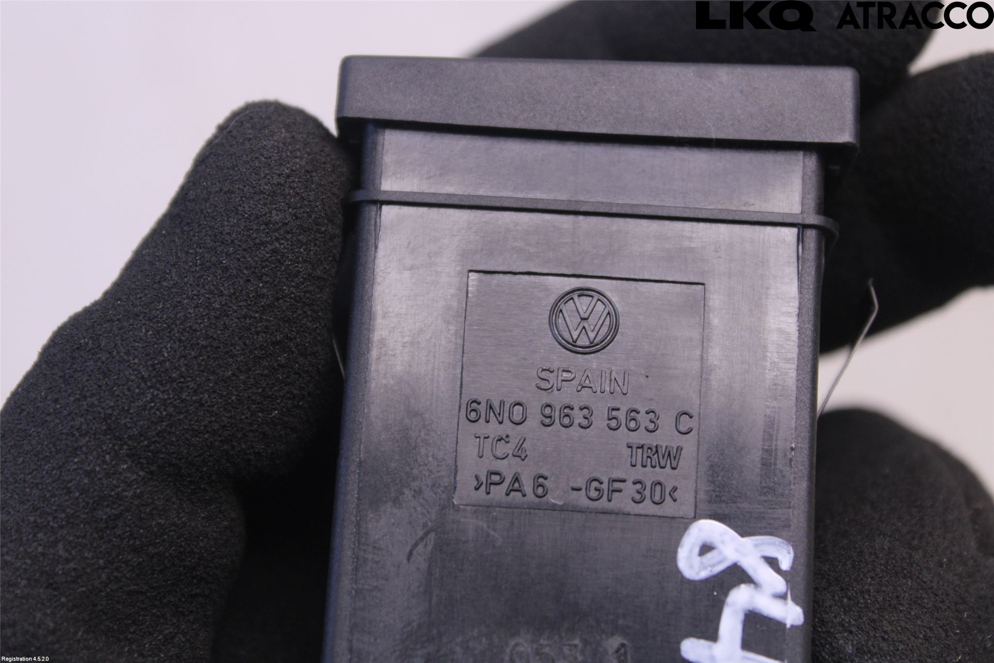 Volkswagen VW POLO 95-01 Bryter Varmesete