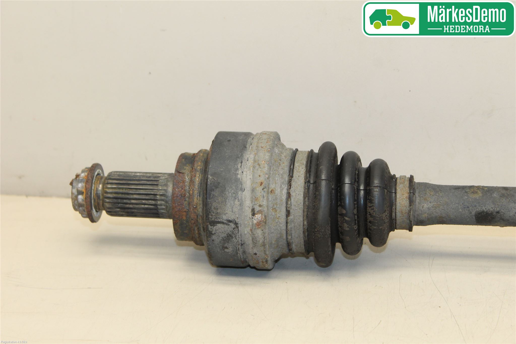 BMW 3 F30/F31/F80 12-19 Drivaksel Bak Kompl Høyre
