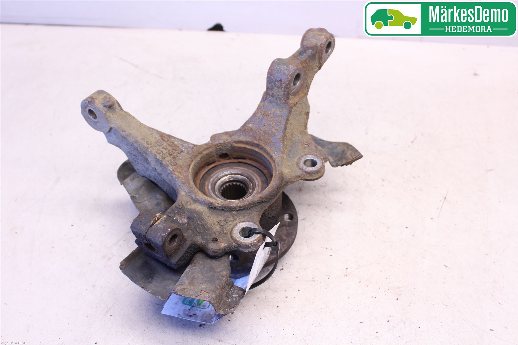 Opel CORSA D 07-14 Spindel Vf