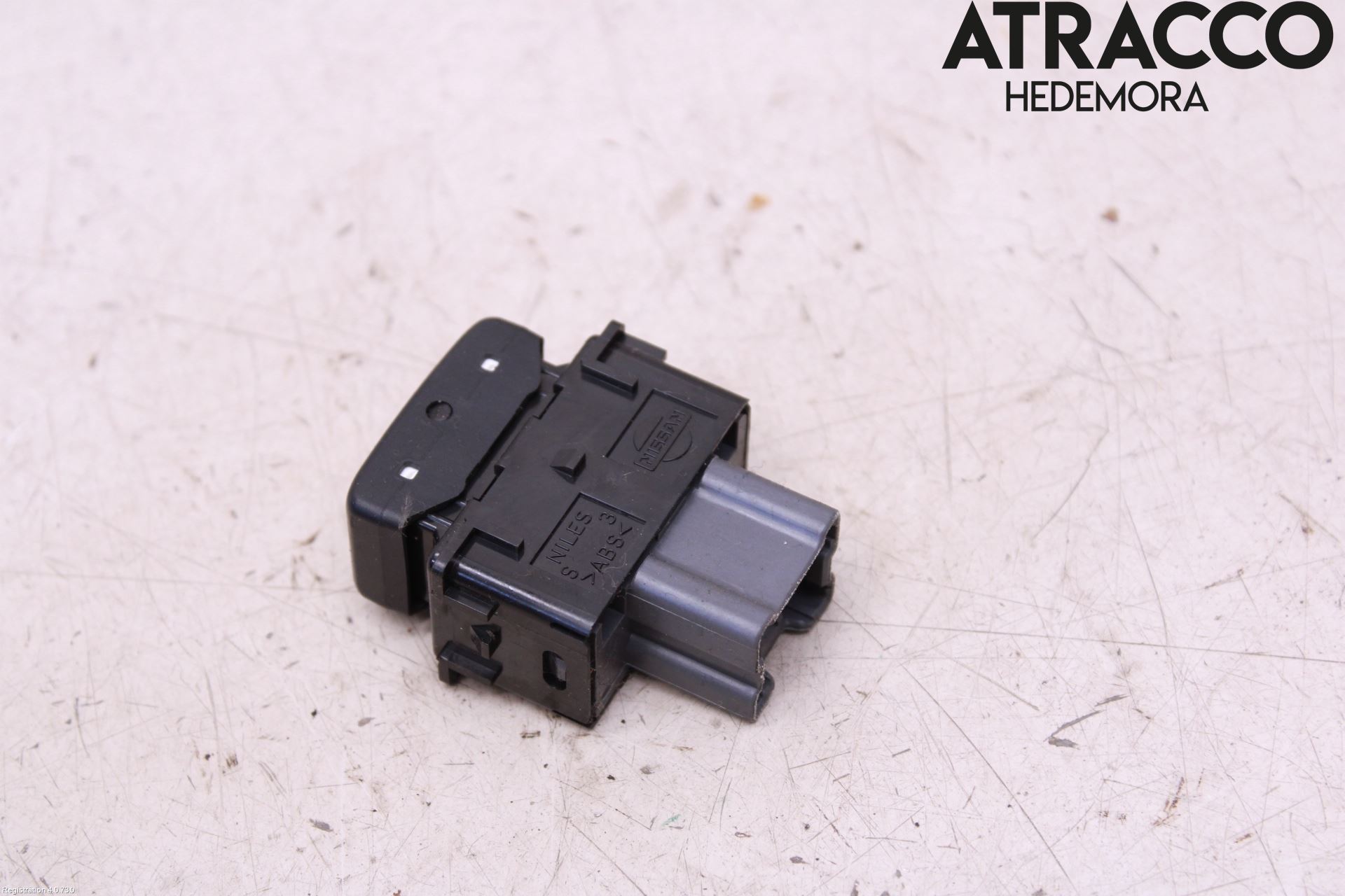 Nissan NAVARA 05-16 Bryter Varmesete