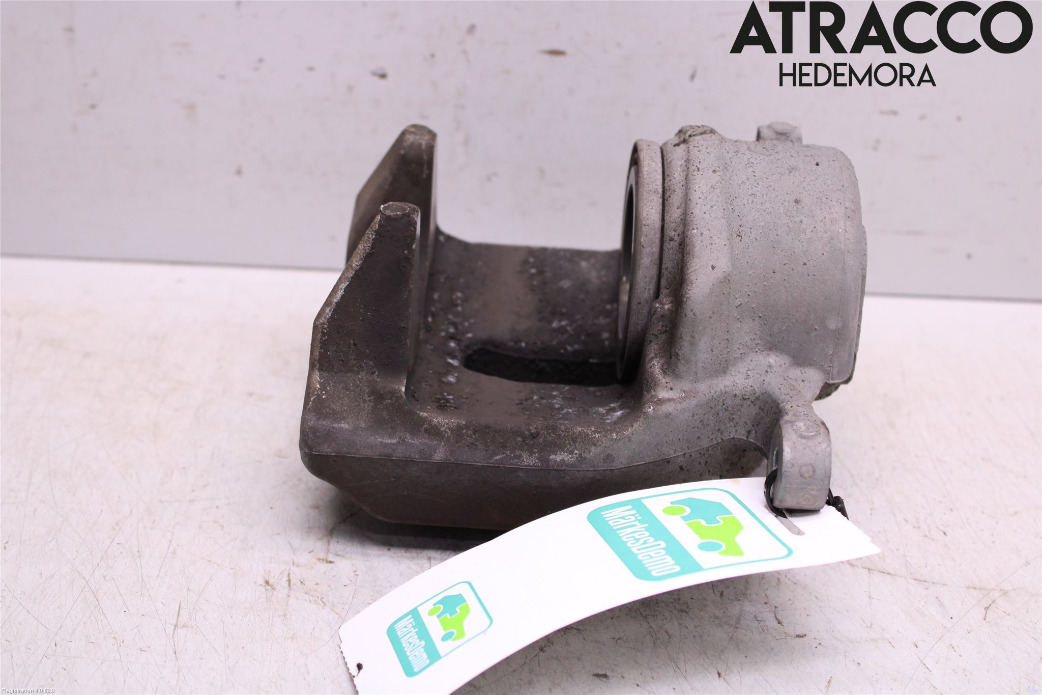 BMW 5 G30/G31/F90 17-23 Bremsecaliper Foran Høyre