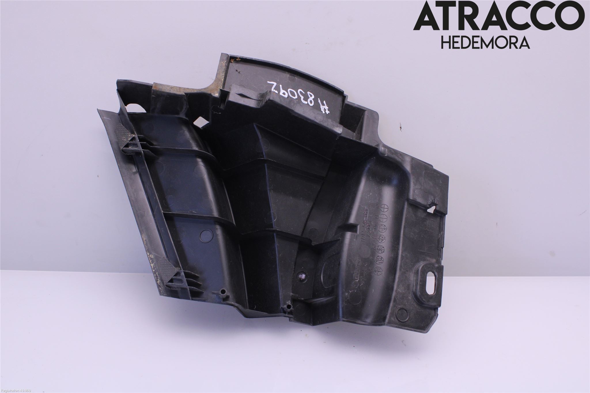 Mazda CX-9 Visker Deksel-Grill-Under Frr