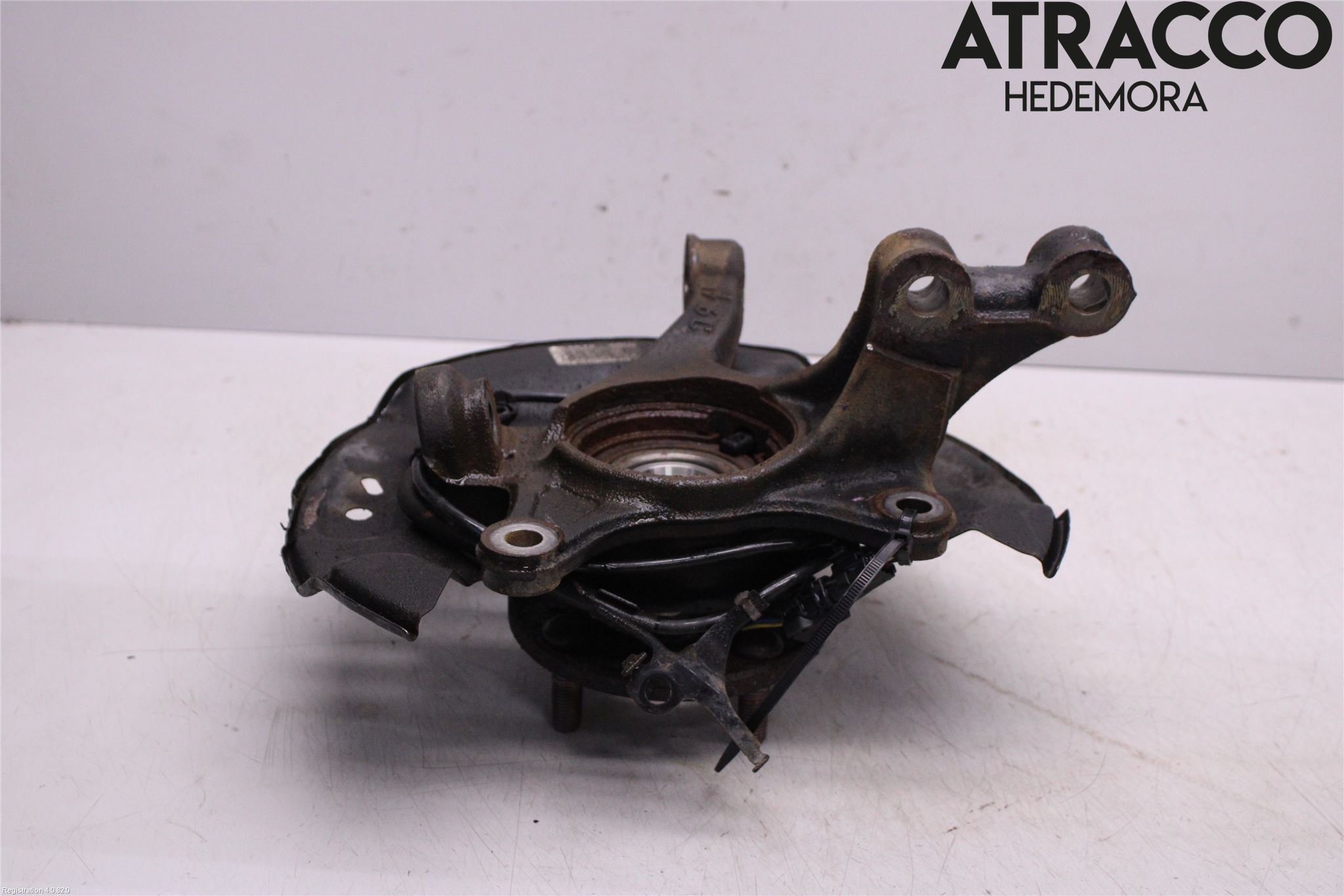 Toyota YARIS XP130 15-20 Spindel Vf
