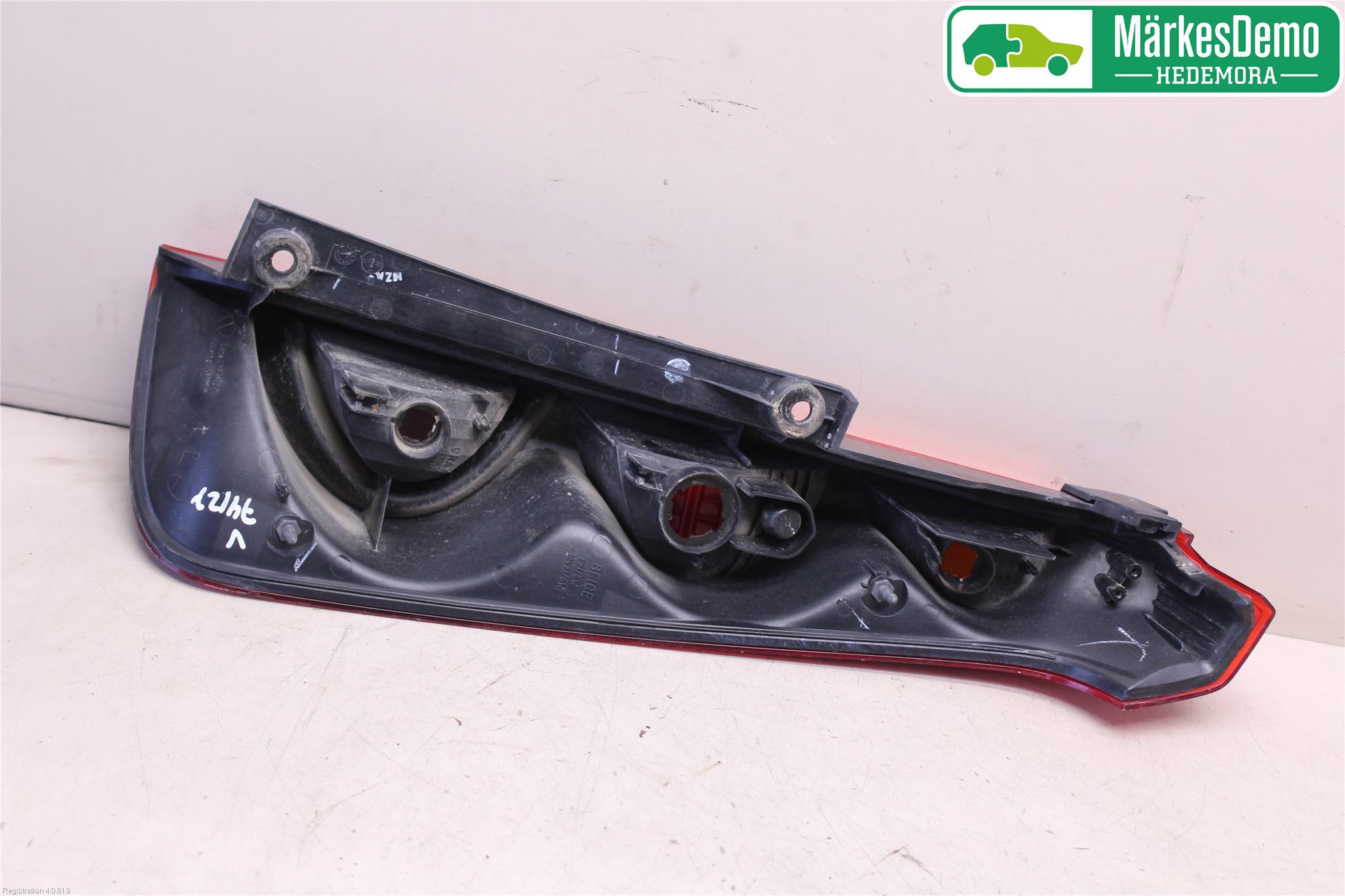Nissan NOTE E11 06-14 Baklykt Venstre