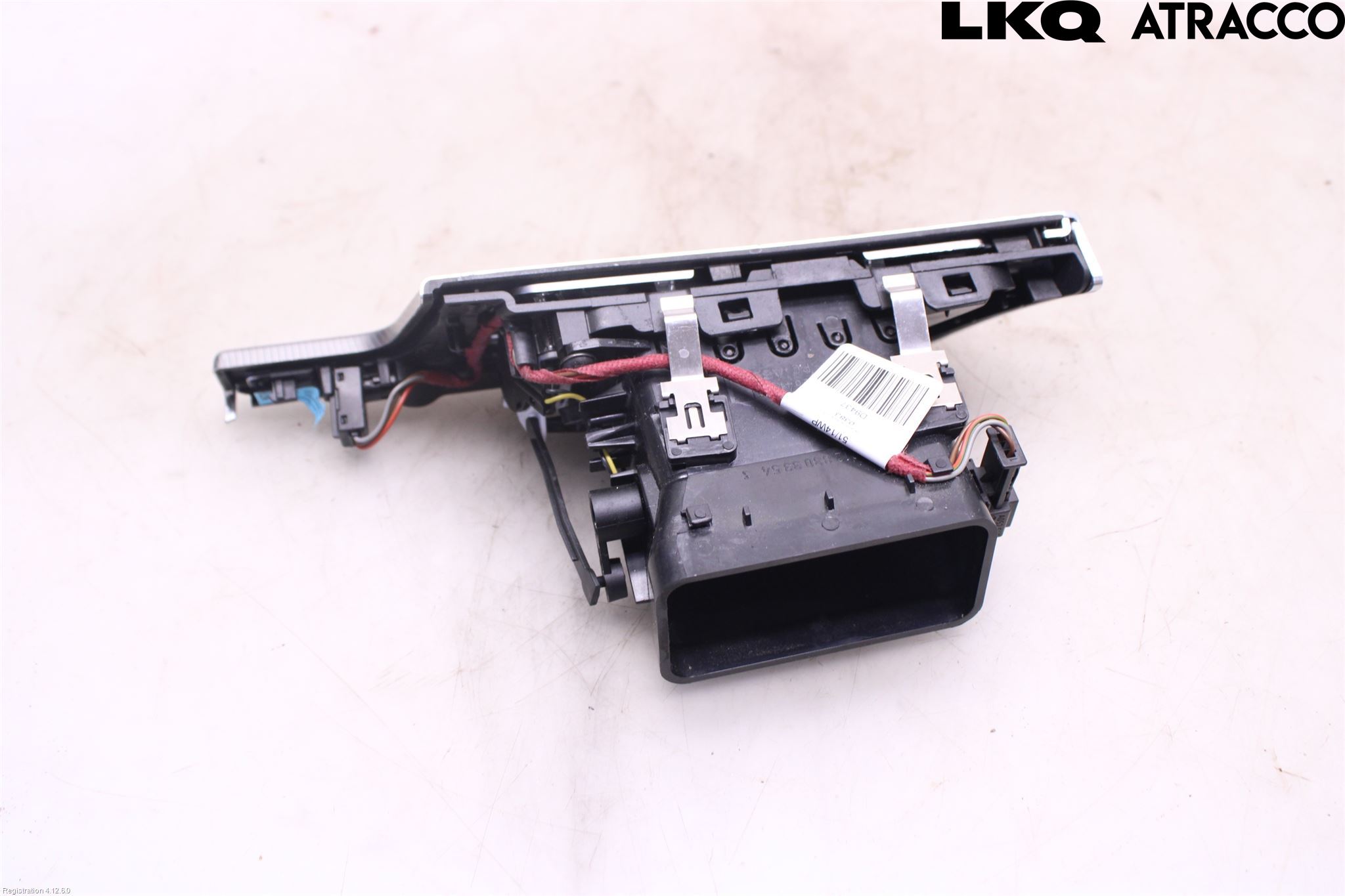 Mercedes-Benz MB E-KLASS (W212) 09-16 Dashbord Kanal - Dyse