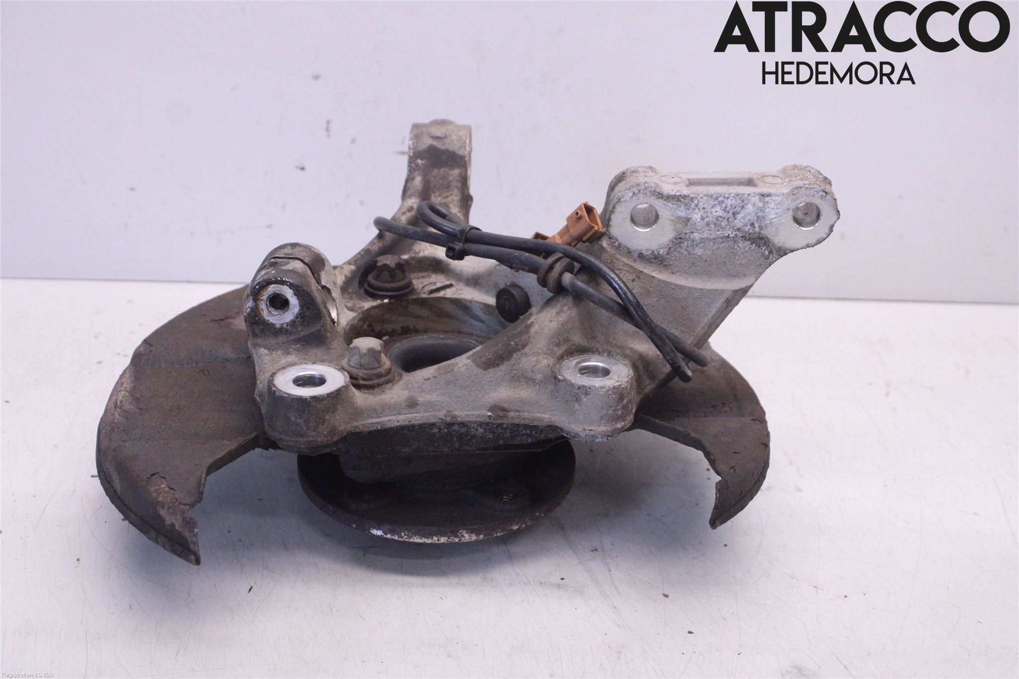 Saab 9-5     06-10 Spindel Vf