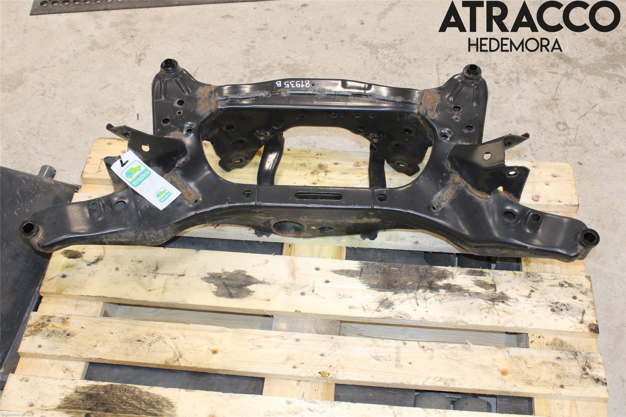 Nissan X-TRAIL 14-21 Bakaksel Feste Travers-Ramme