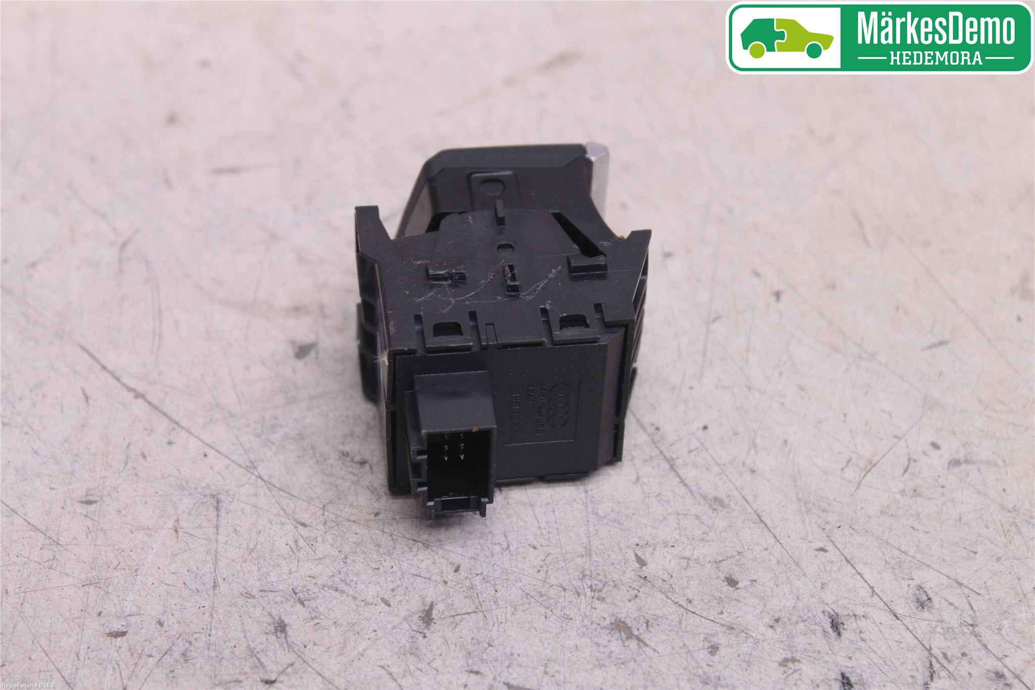 Audi A4/S4 B9 16-19 Bryter Parkeringsbrems